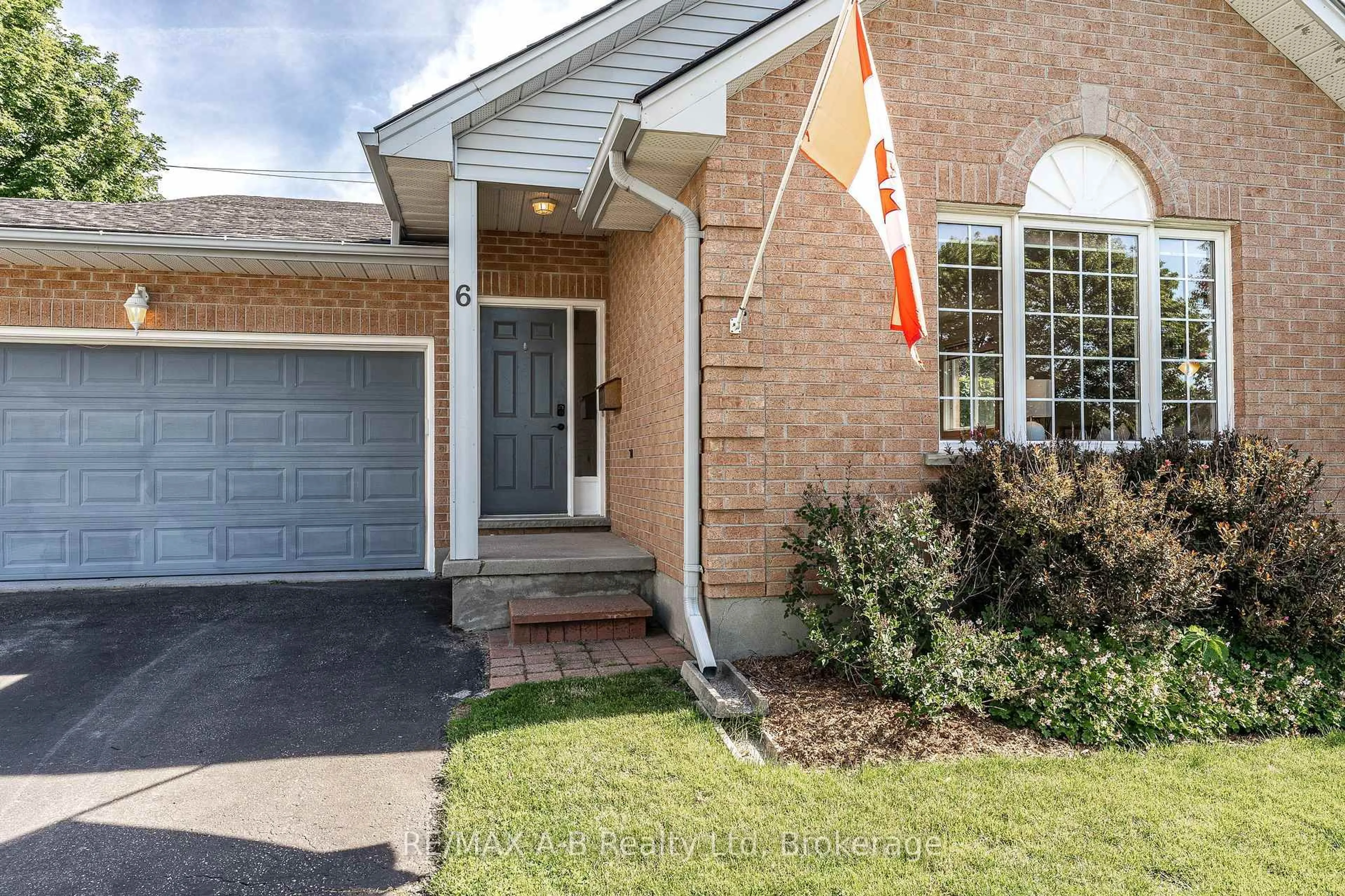 Home with brick exterior material, street for 6 Meadowridge Crt, St. Marys Ontario N4X 1E7