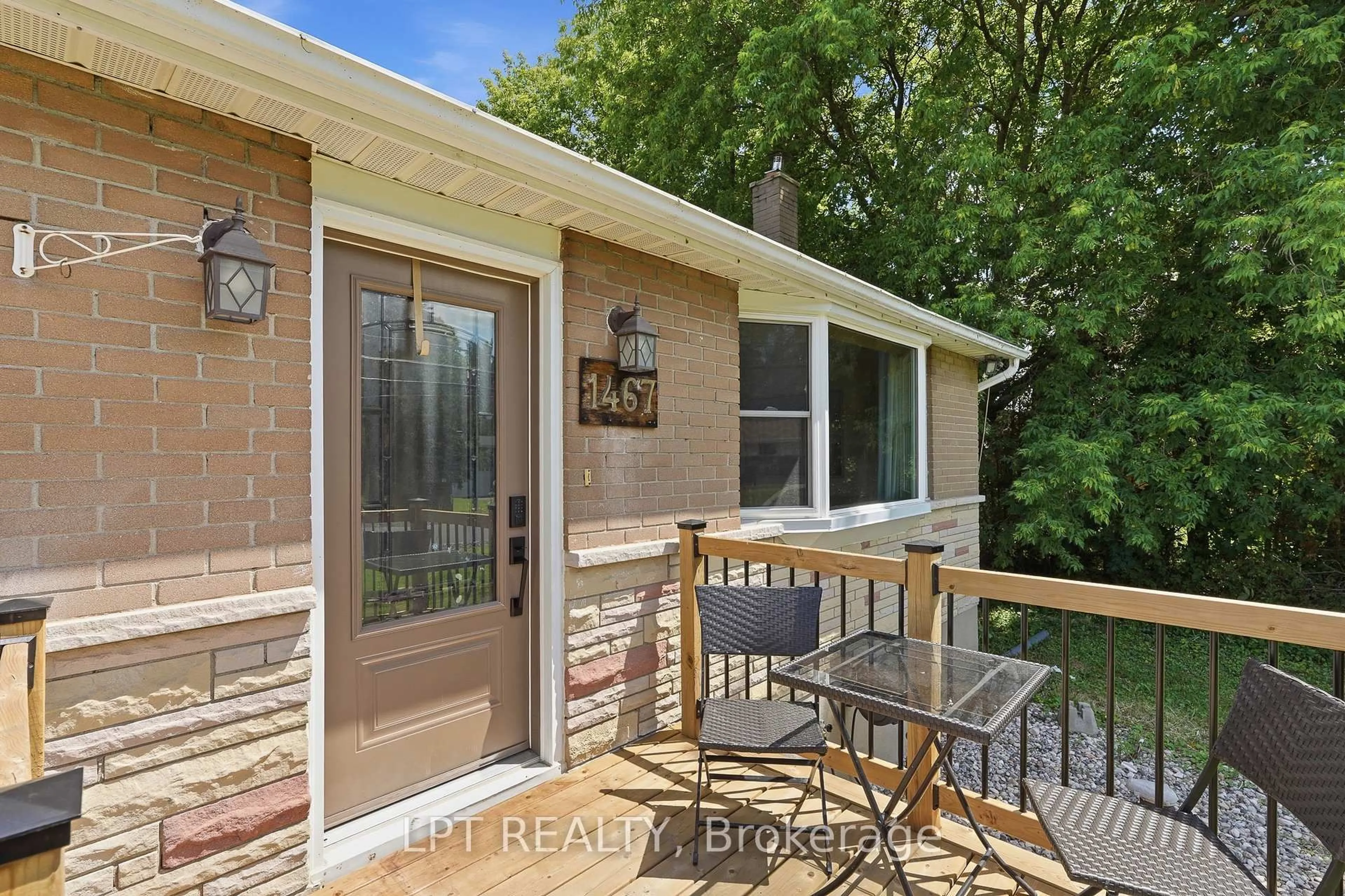 Unknown for 1467 Meadow Rd, Ottawa Ontario K4P 1B1