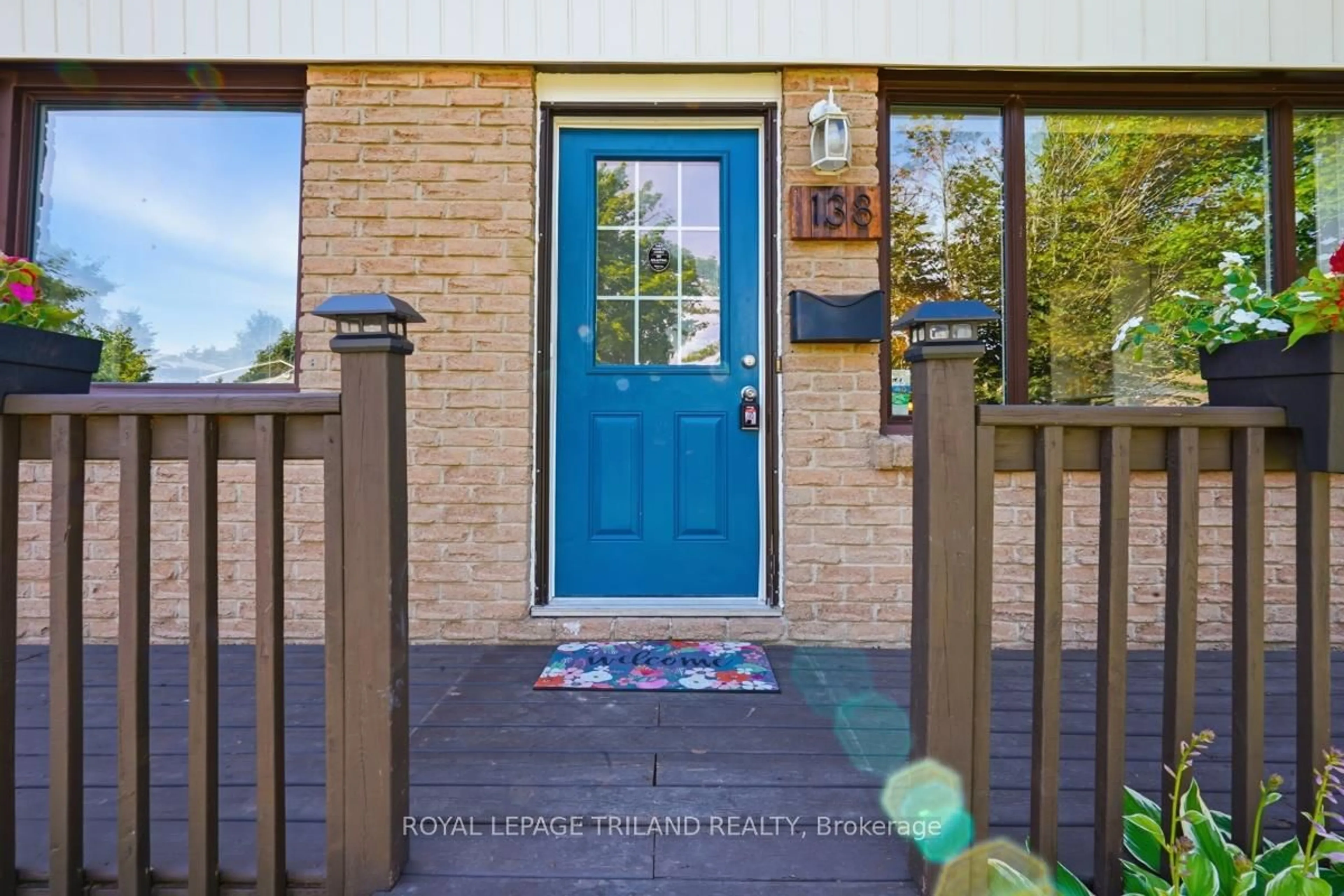 Indoor entryway for 138 Fennell Cres, London South Ontario N6E 2E3