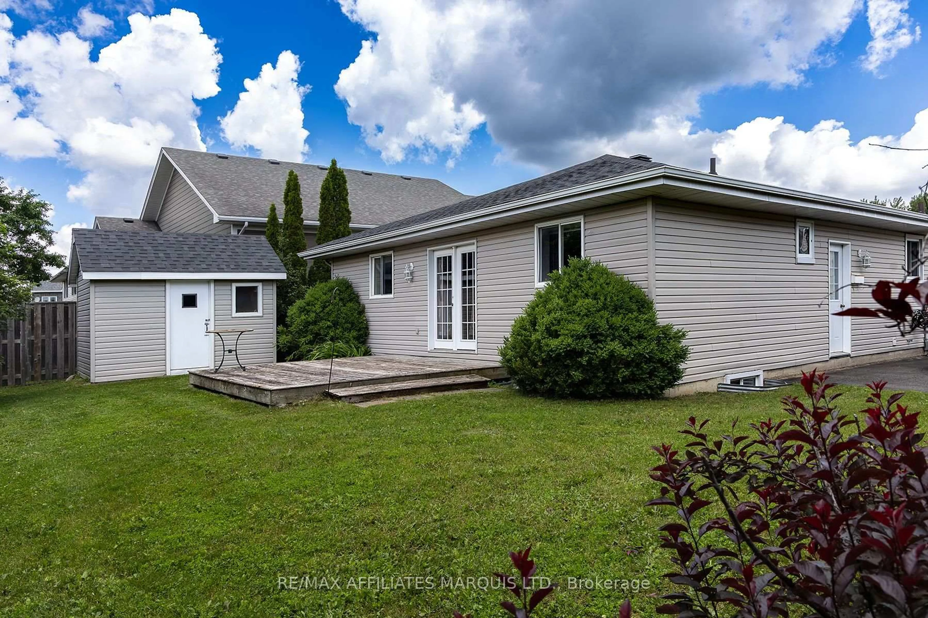 A pic from outside/outdoor area/front of a property/back of a property/a pic from drone, street for 59 Rowan Dr, South Dundas Ontario K0C 1X0