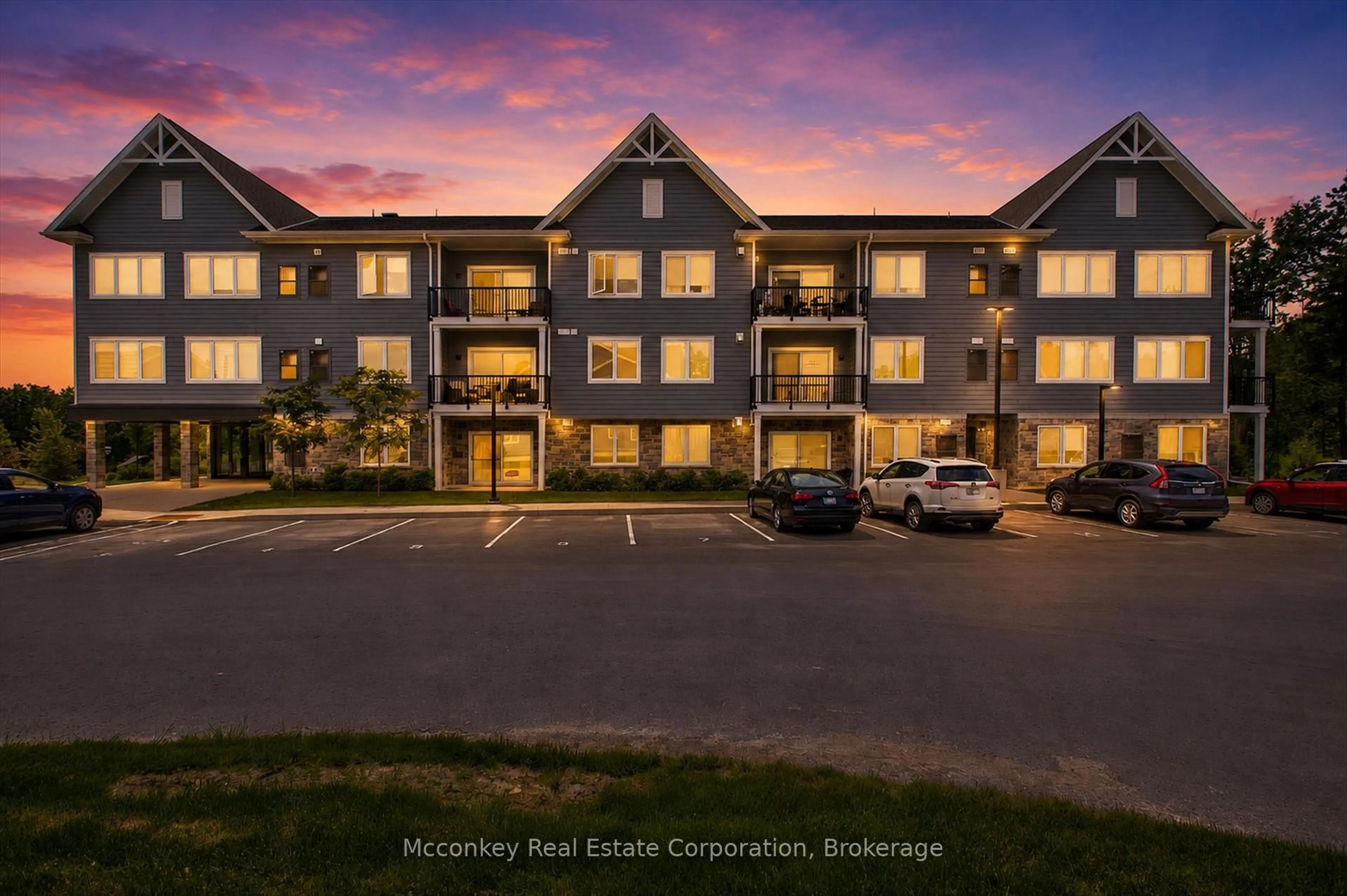 A pic from outside/outdoor area/front of a property/back of a property/a pic from drone, building for 19 Hampton Lane #2, Selwyn Ontario K0L 2H0