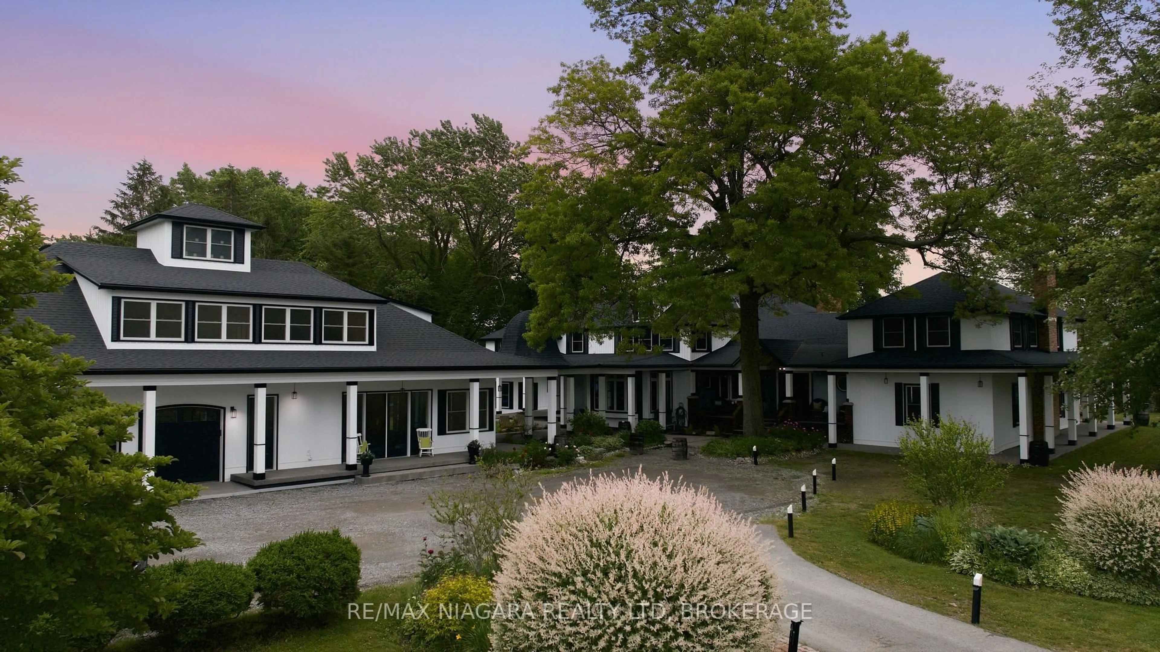 A pic from outside/outdoor area/front of a property/back of a property/a pic from drone, street for 214 Windmill Point Rd, Fort Erie Ontario L0S 1N0