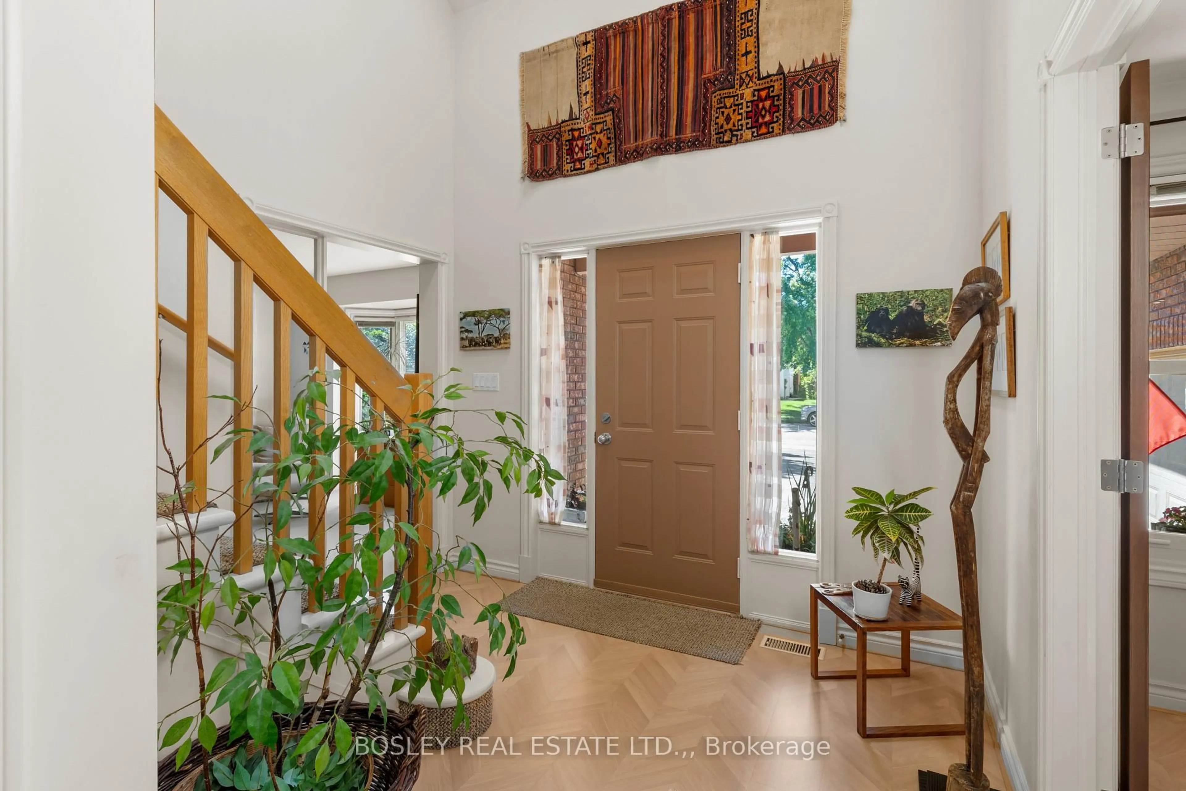 Indoor entryway for 44 The Prom, Niagara-on-the-Lake Ontario L0S 1J0