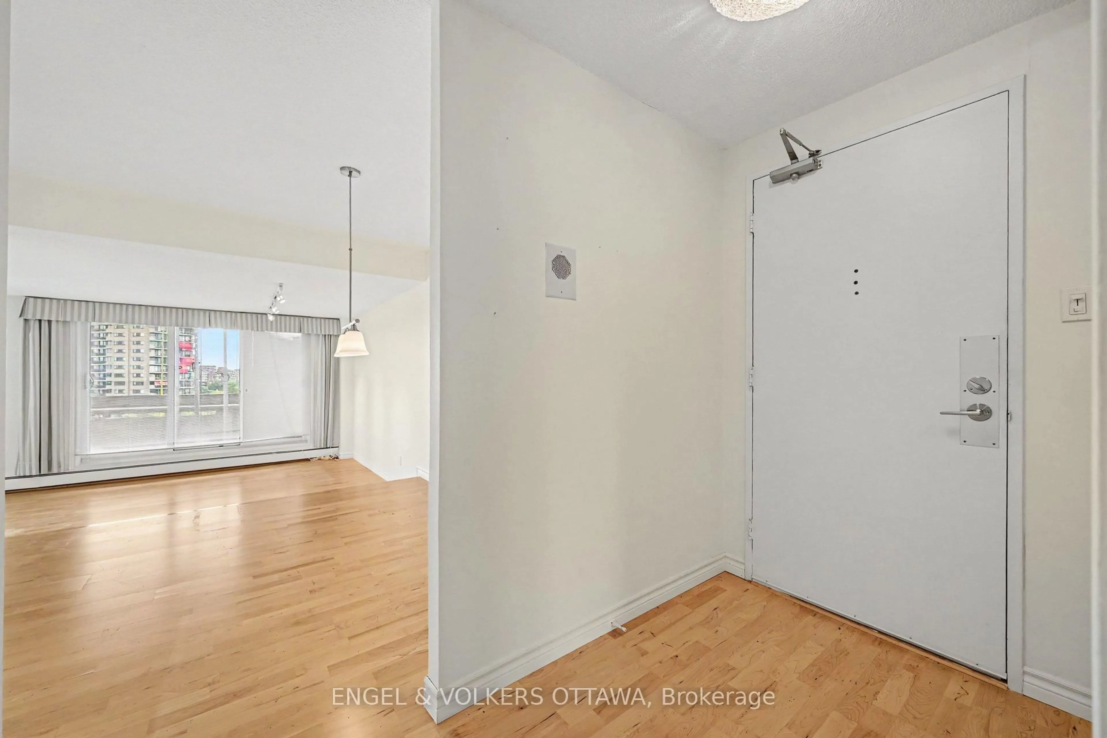 Unknown for 1171 Ambleside Dr #1206, Ottawa Ontario K2B 8E1