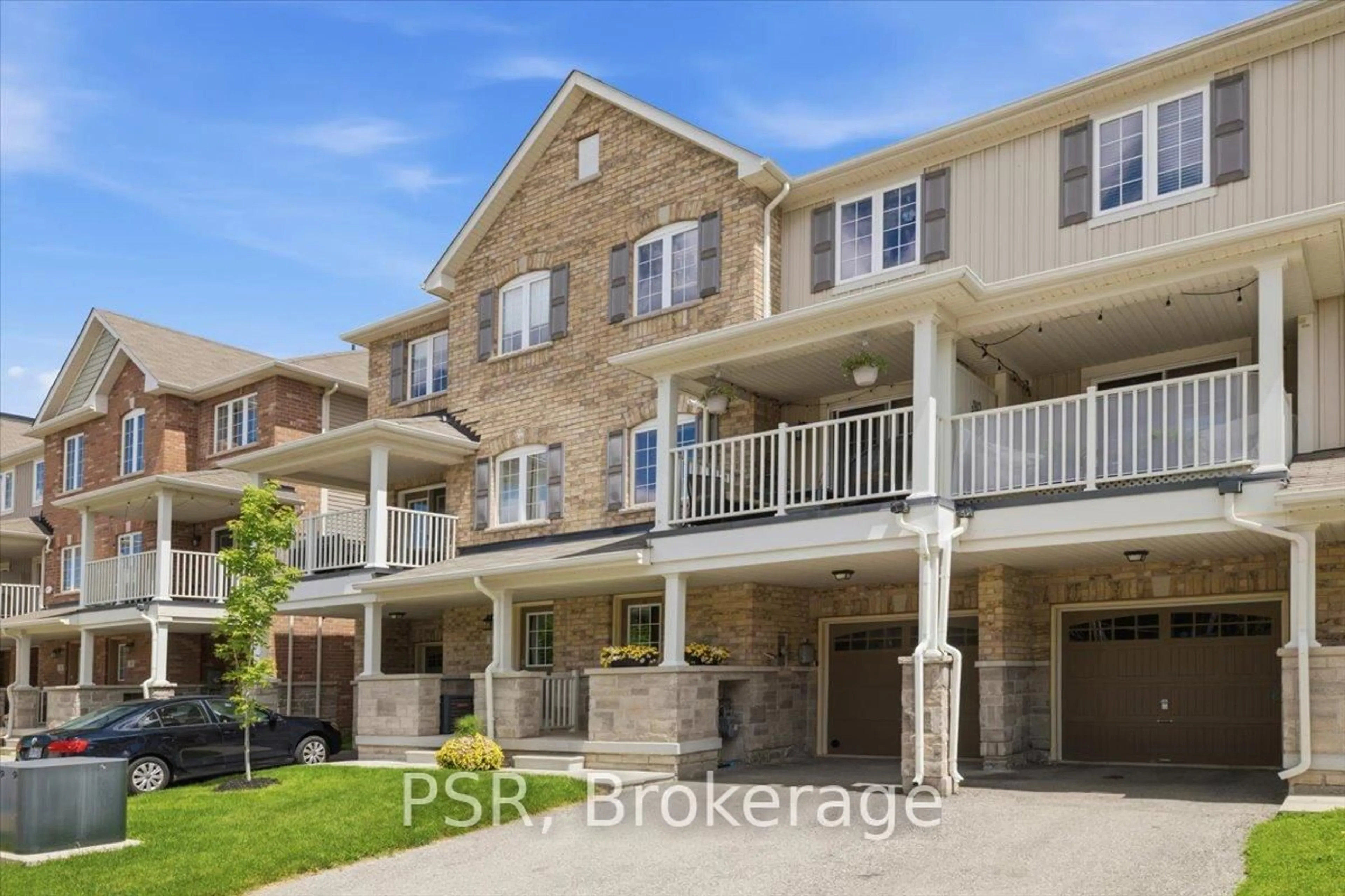 Patio, street for 12 Hiscott Dr, Hamilton Ontario L8B 0A2