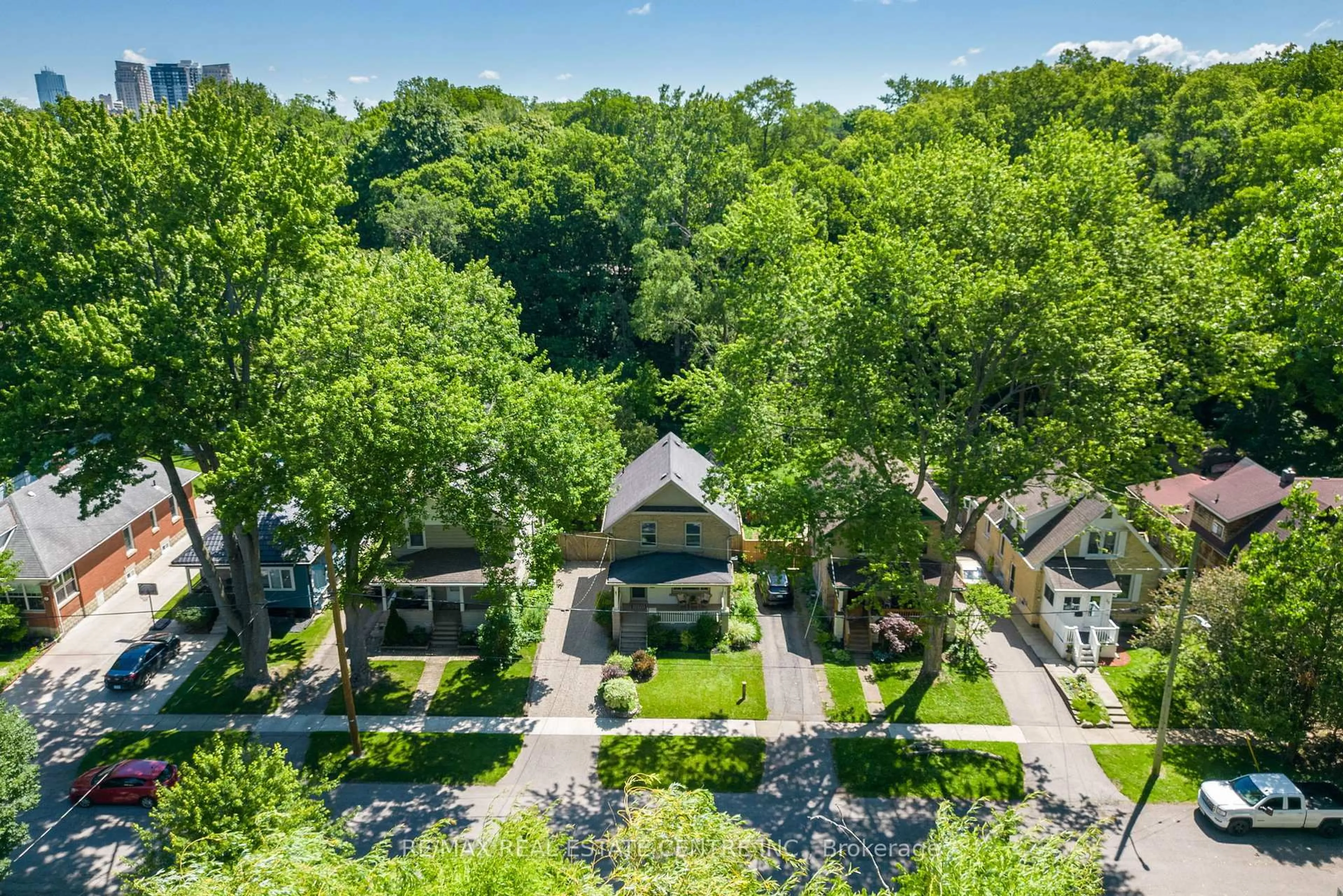 A pic from outside/outdoor area/front of a property/back of a property/a pic from drone, unknown for 18 McAlpine Ave, London South Ontario N6J 2T4
