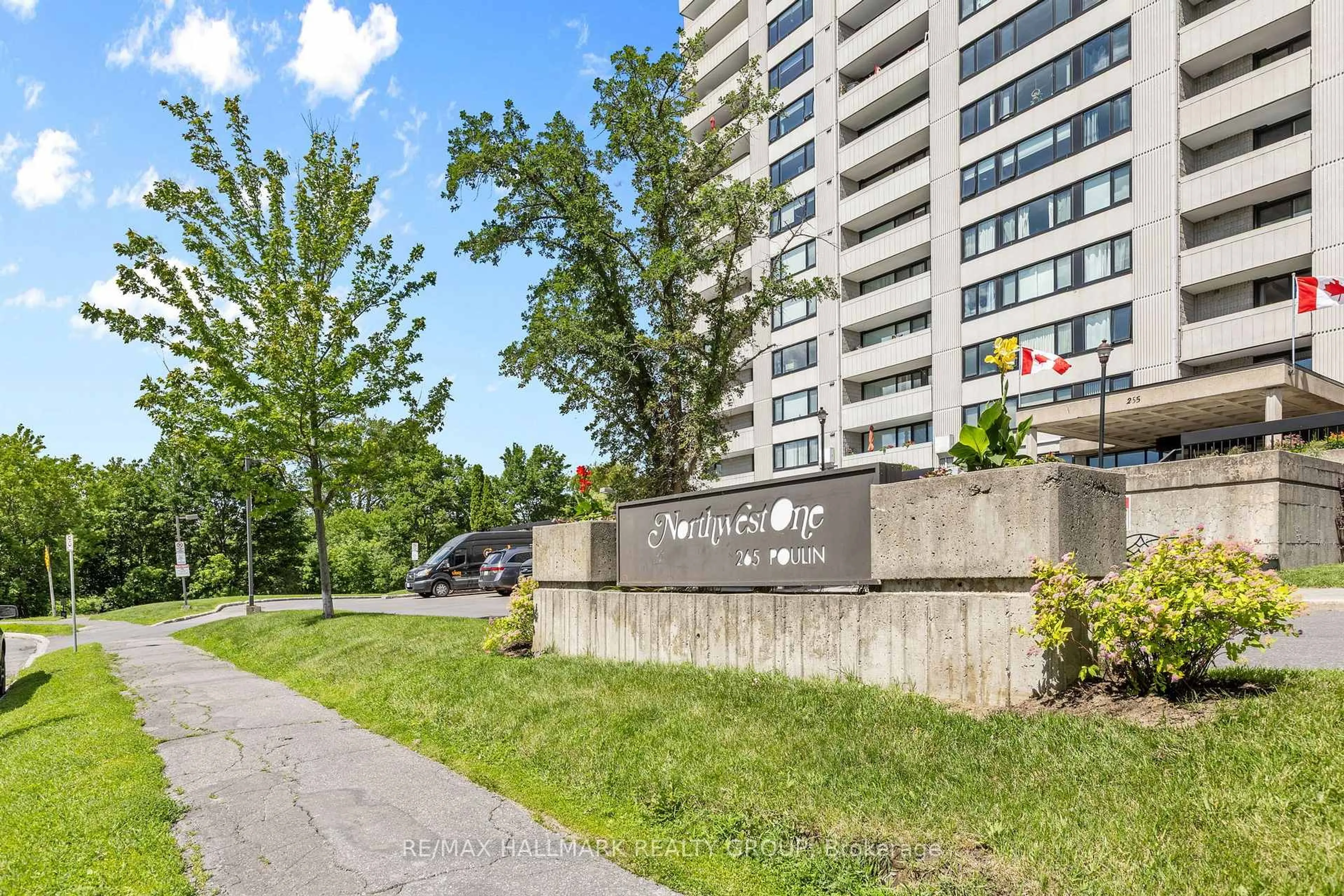 Patio, street for 265 Poulin Ave #805, Ottawa Ontario K2B 7Y8