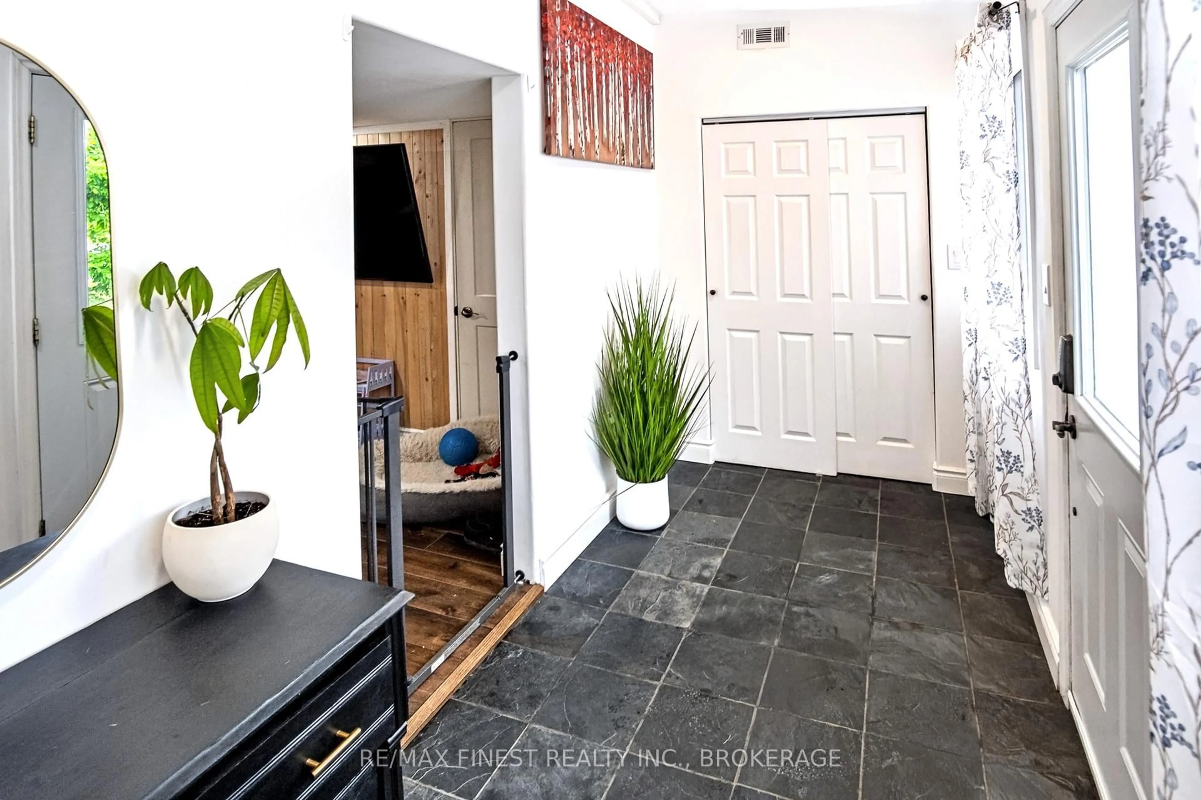 Indoor entryway for 8297 County Road 2, Napanee Ontario K7R 3K6