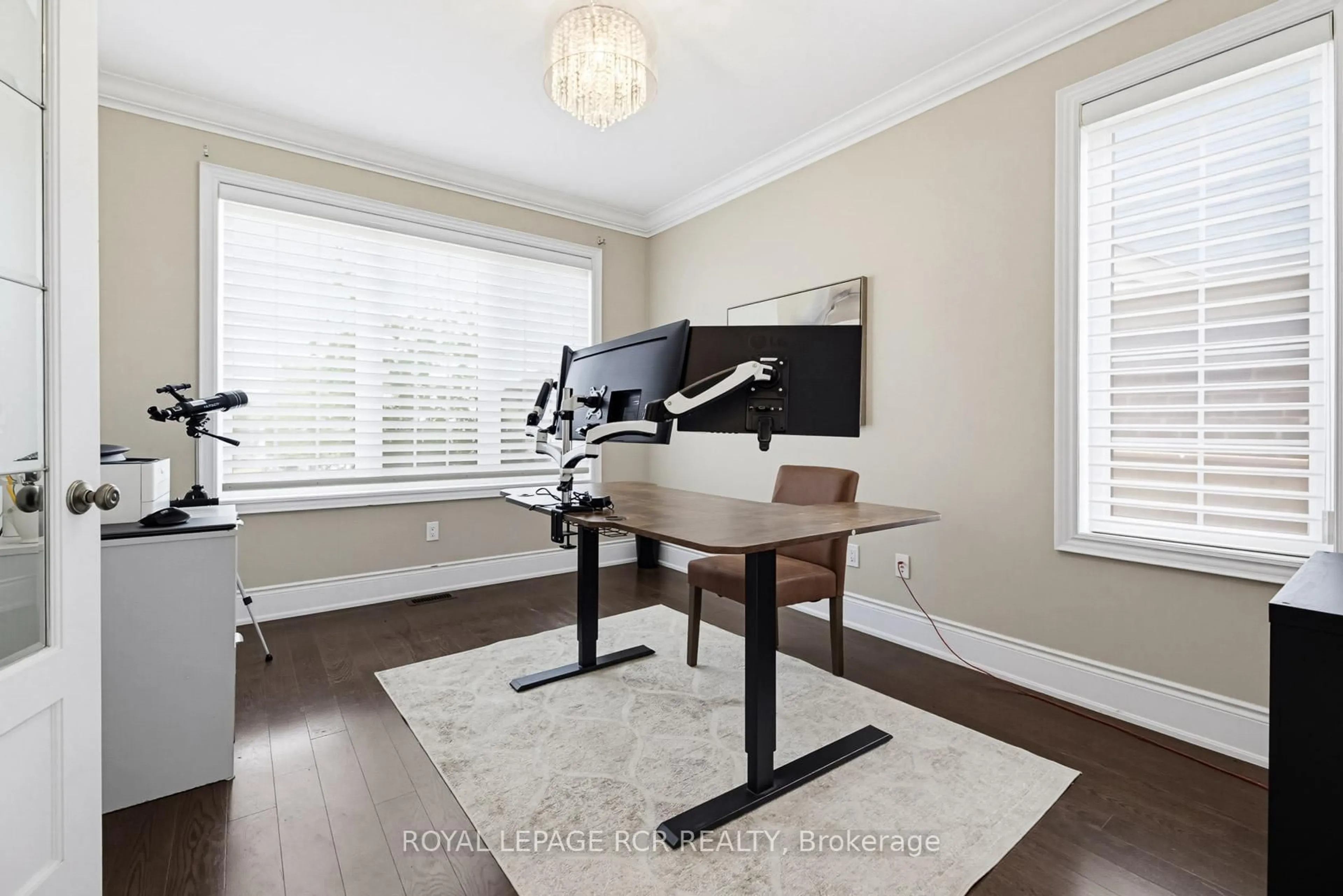 Unknown for 19 Skelton St, Mono Ontario L9W 6W9