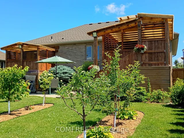 35 Tanya Dr, Southwest Middlesex 3