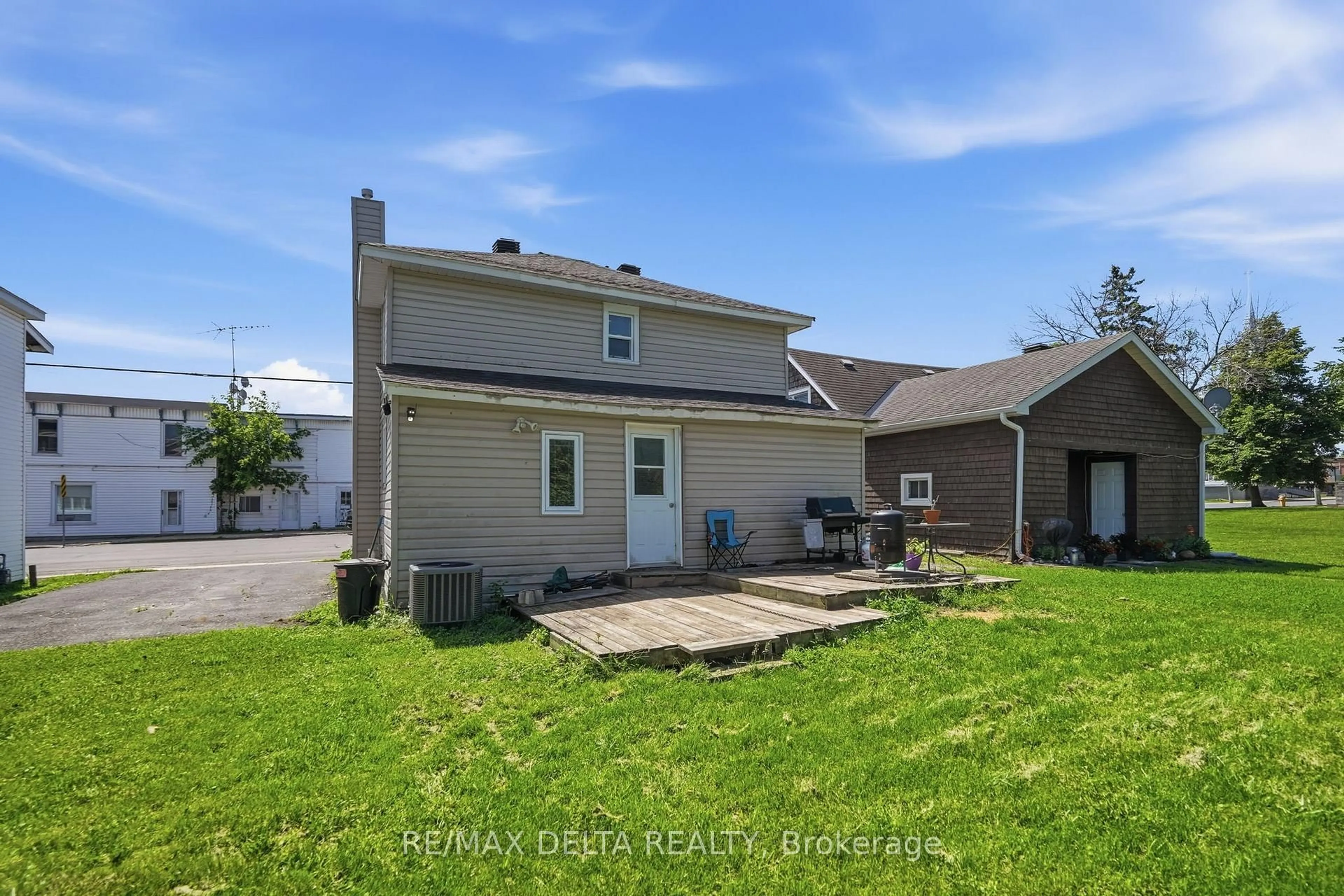 A pic from outside/outdoor area/front of a property/back of a property/a pic from drone, unknown for 49 Lochiel St, North Glengarry Ontario K0C 1A0
