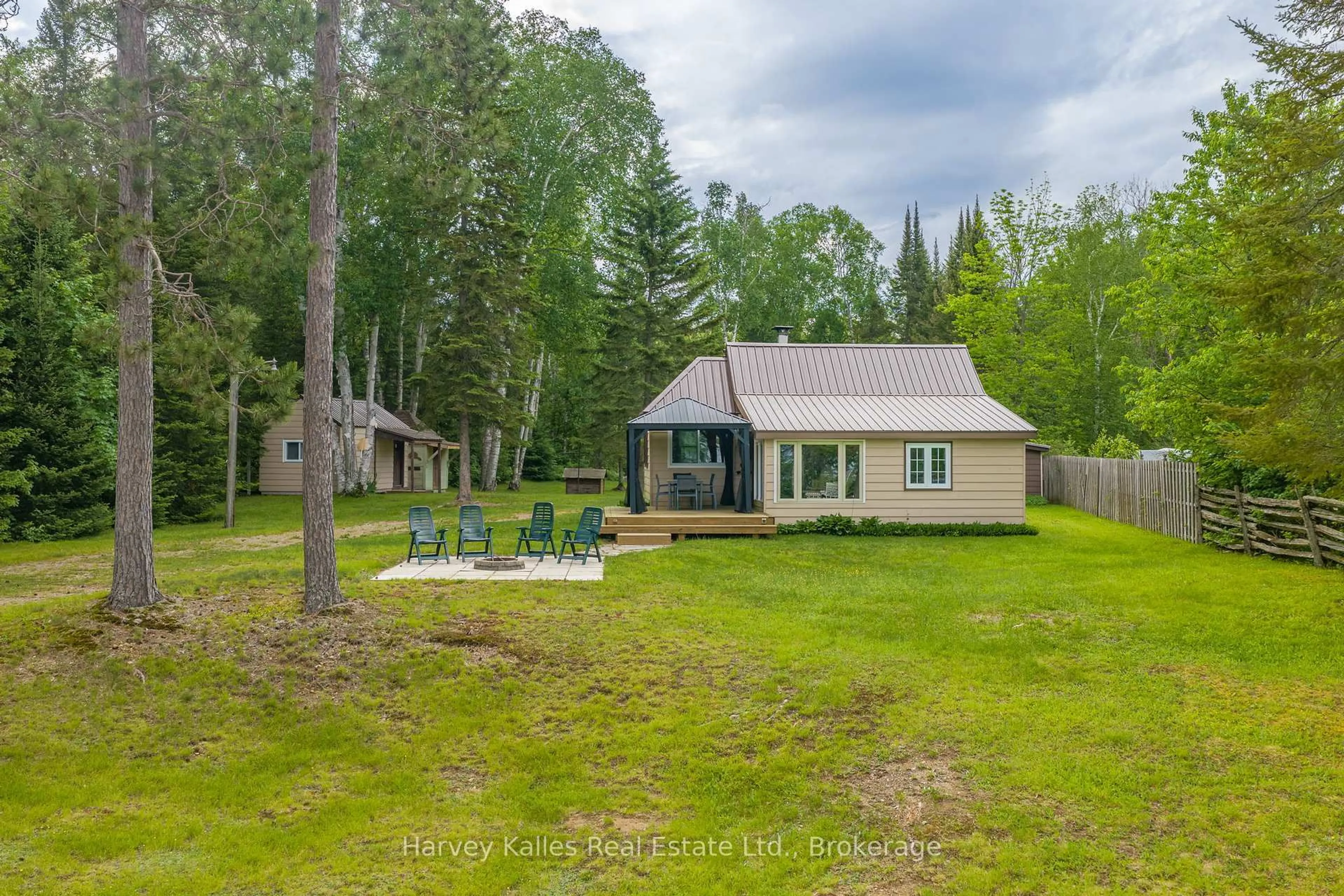 A pic from outside/outdoor area/front of a property/back of a property/a pic from drone, unknown for 73 Cashman Creek Rd, Kearney Ontario P0A 1M0