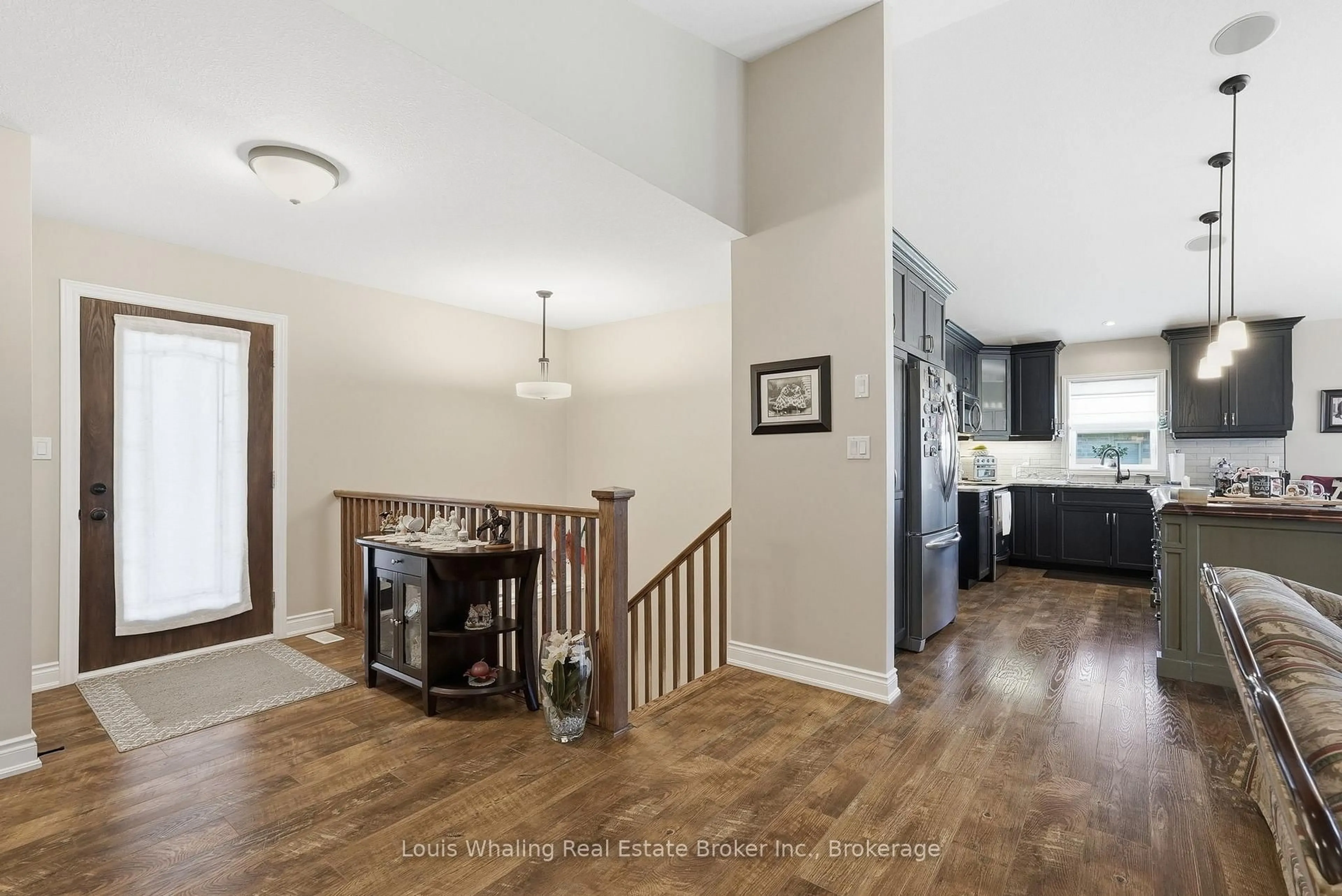 Indoor entryway for 323079 Durham Rd, West Grey Ontario N0G 1R0