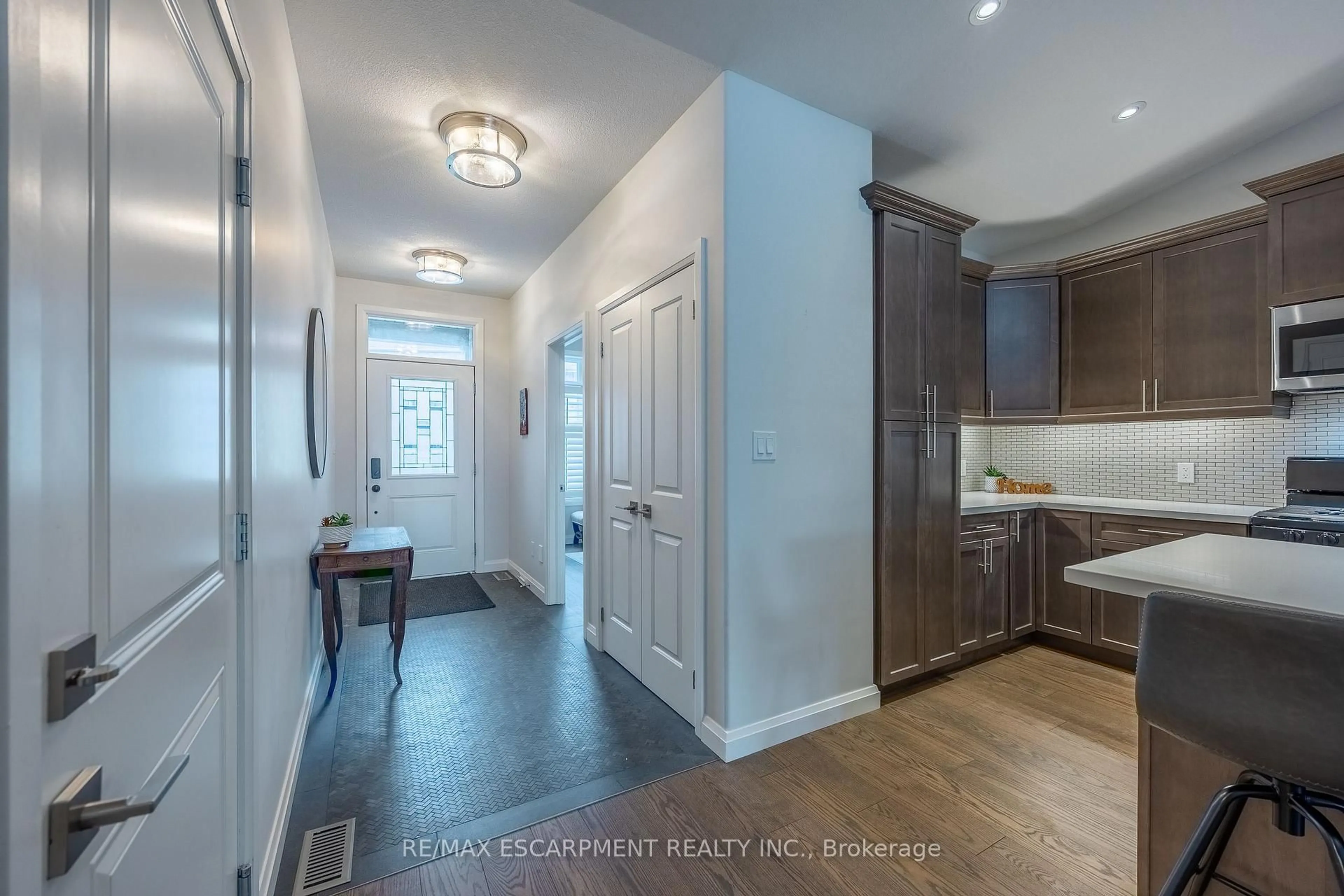 Indoor entryway for 5 Old Hamilton Rd #7, Norfolk Ontario N0A 1N7