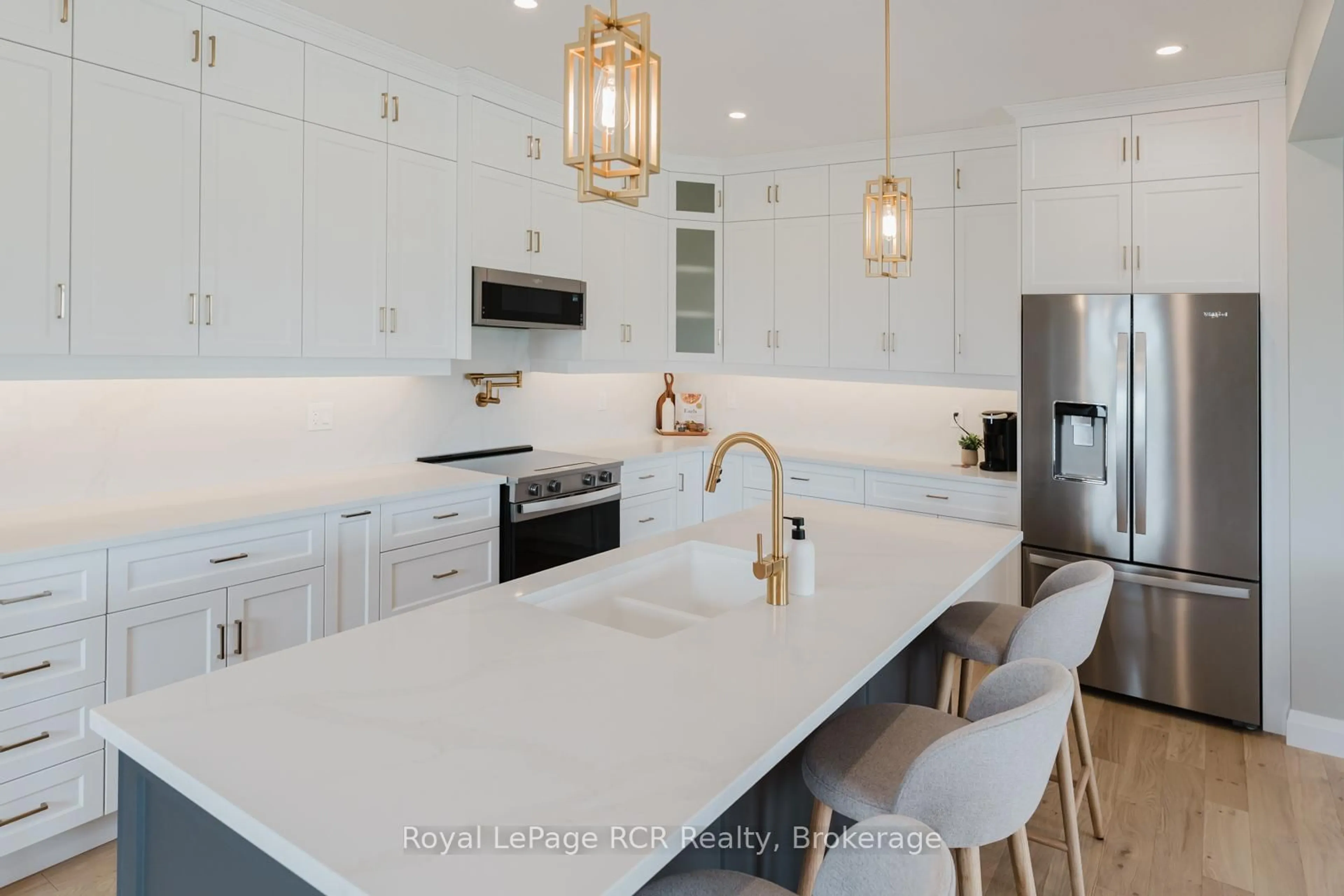 Open concept kitchen, ceramic/tile floor for 268 Schmidt Dr, Wellington North Ontario N0G 1A0