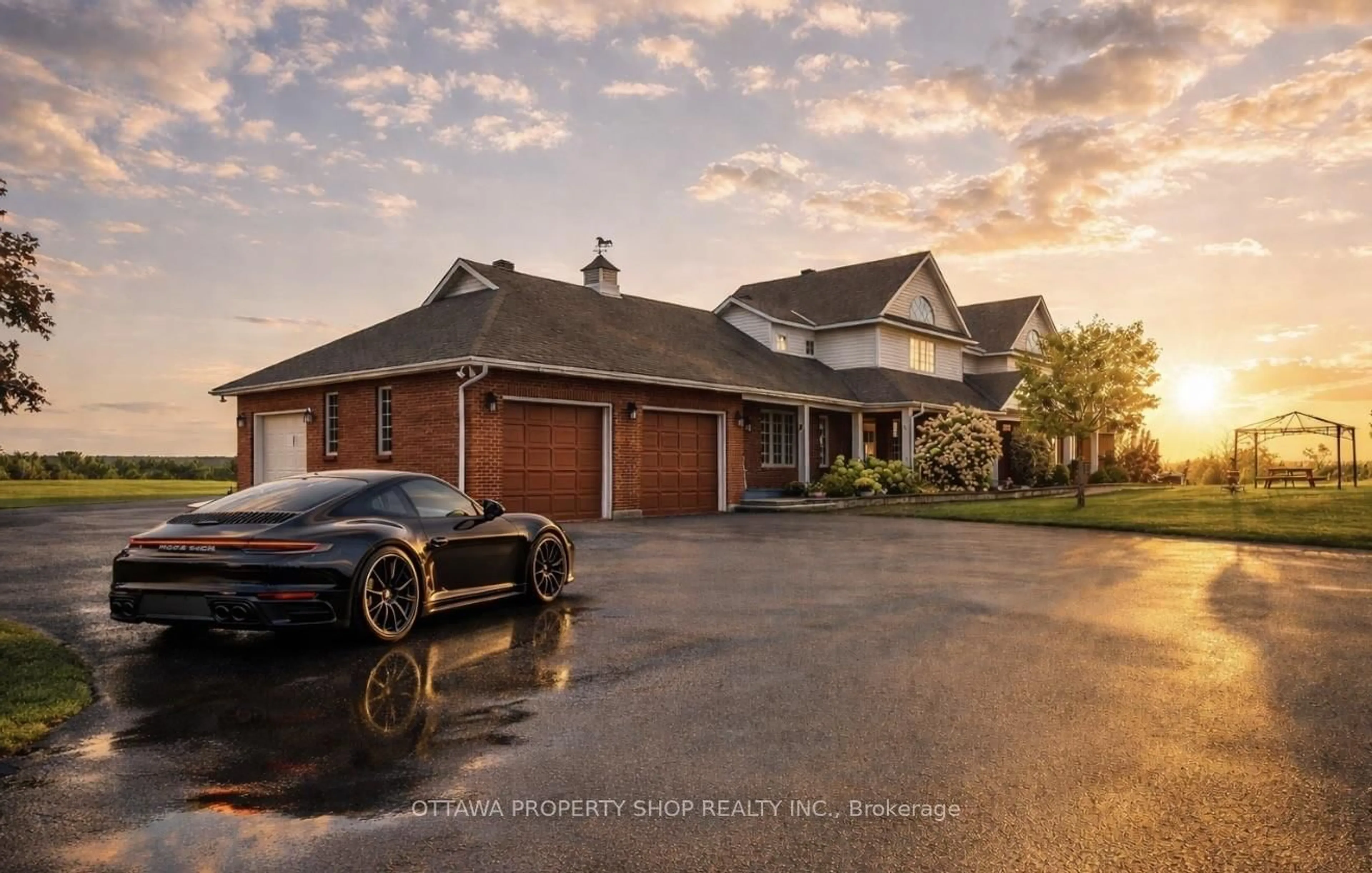Indoor garage for 3057 Greenland Rd, Ottawa Ontario K0A 1T0