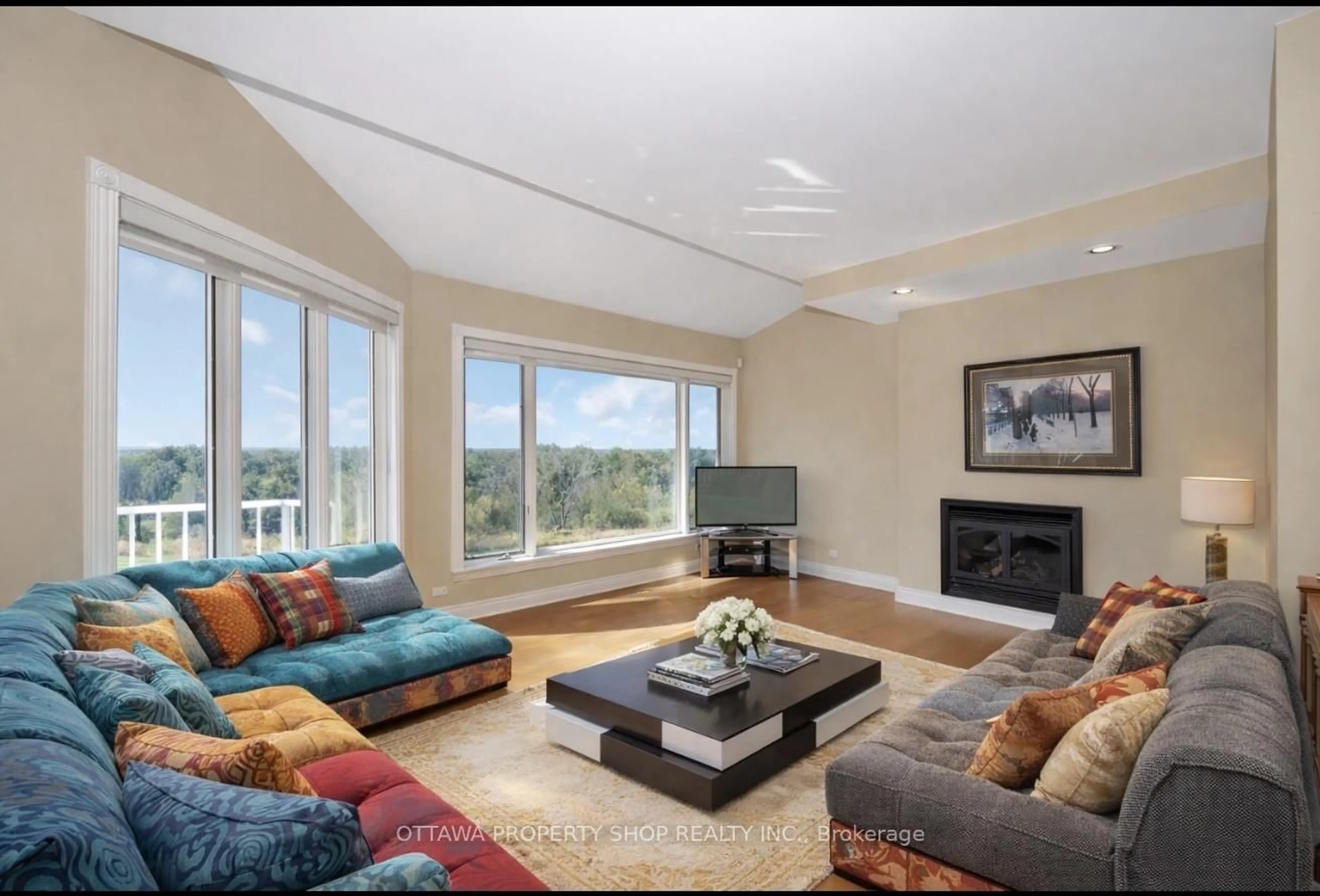 Living room with furniture, unknown for 3057 Greenland Rd, Ottawa Ontario K0A 1T0