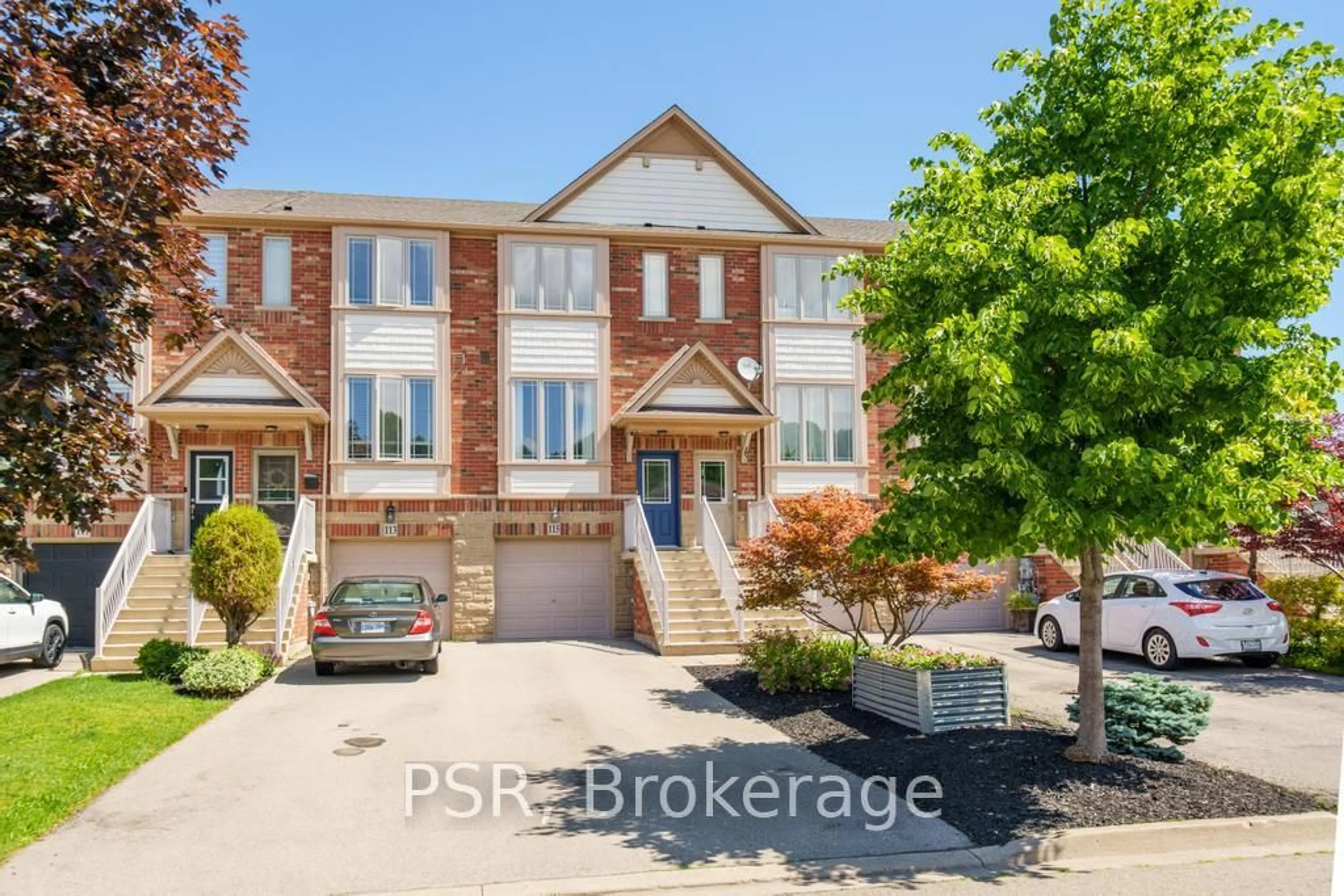 Home with brick exterior material, street for 115 Willow Lane, Grimsby Ontario L3M 0A7