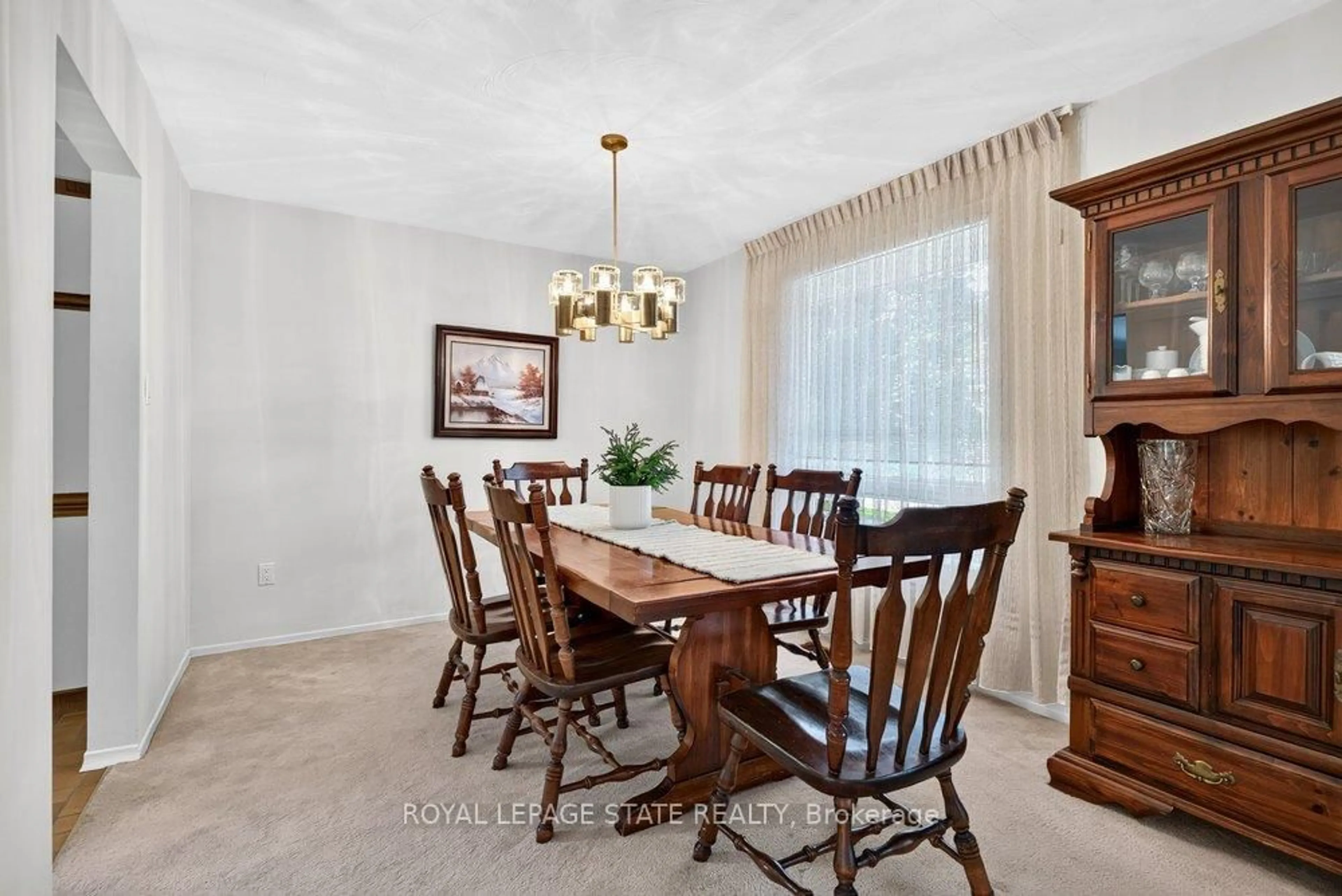 Dining room, unknown for 36 Gray Rd, Hamilton Ontario L8G 2X5