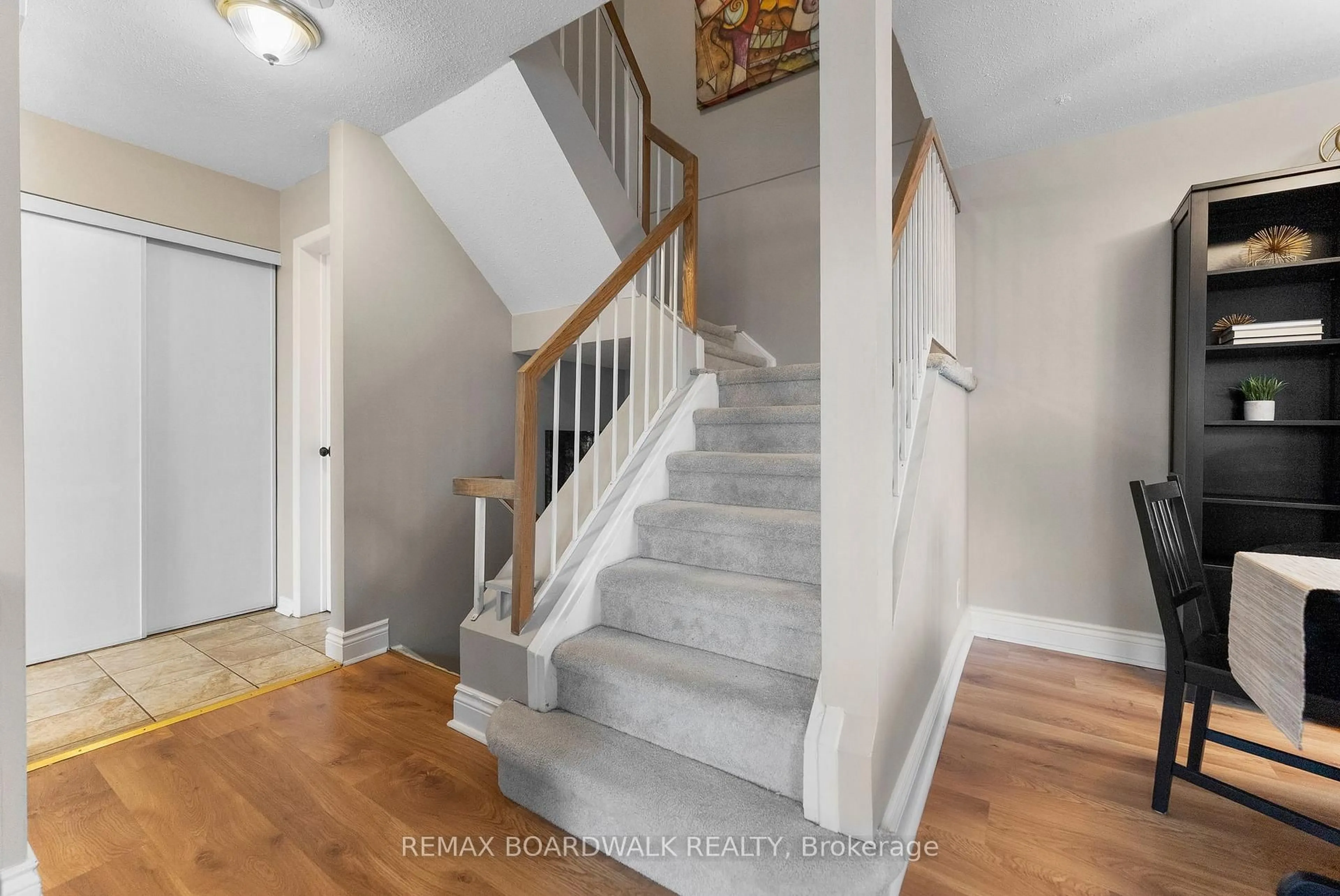 Unknown for 614 Tanguay Crt, Ottawa Ontario K2L 3X3