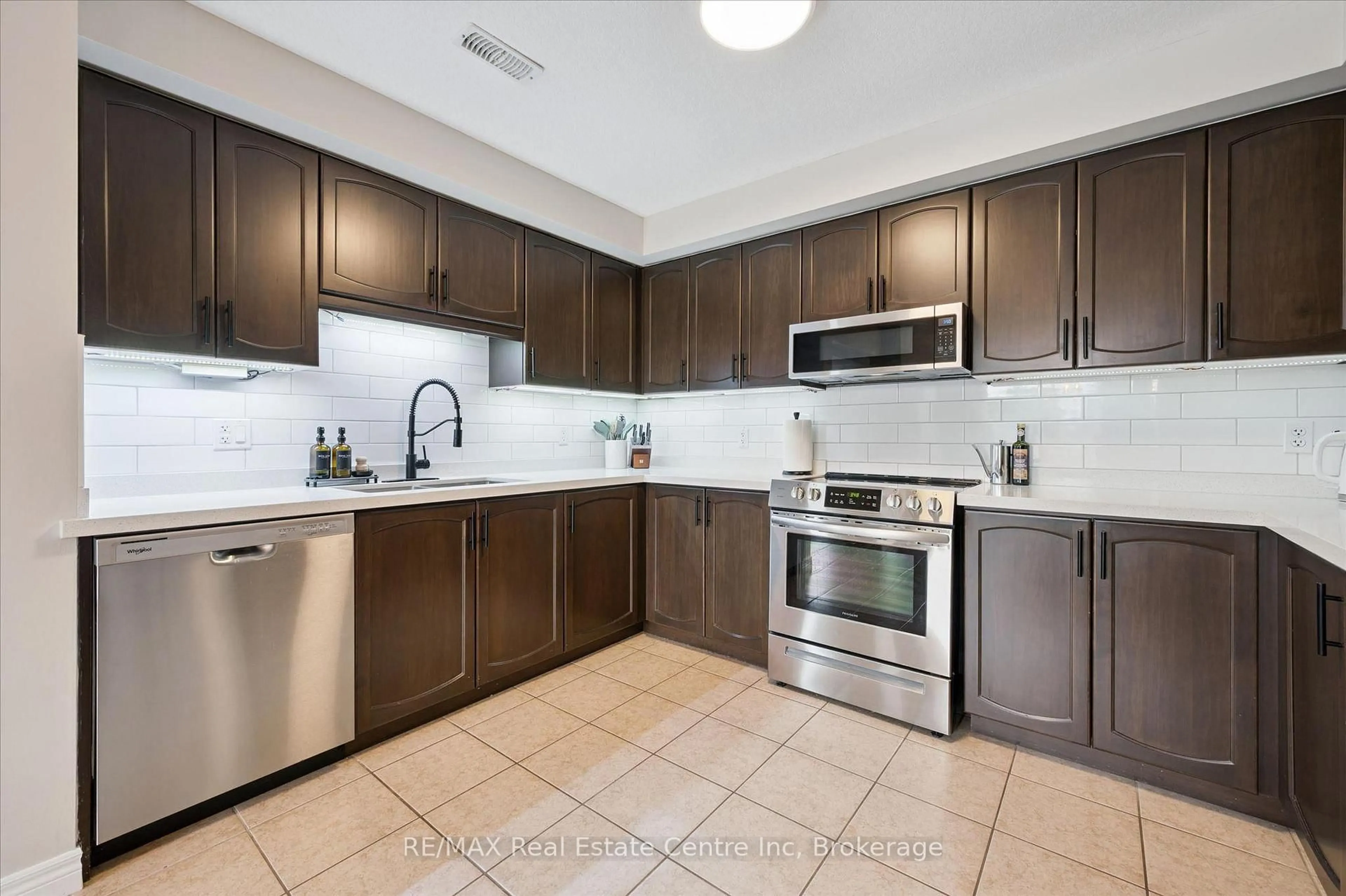 Standard kitchen, ceramic/tile floor for 904 Paisley Rd #202, Guelph Ontario N1K 0C6