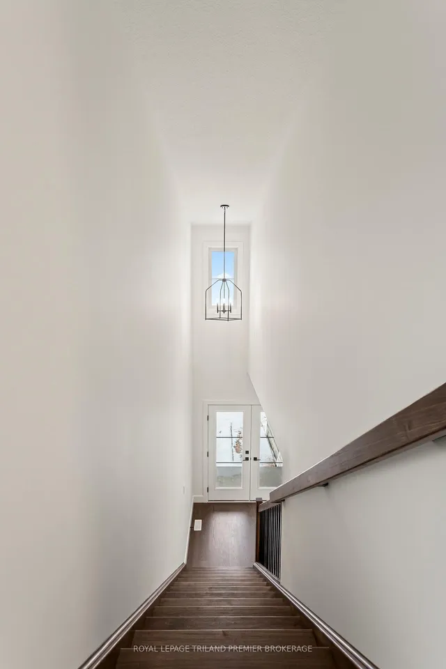 4375 SAGEBRUSH Cres, London South 4