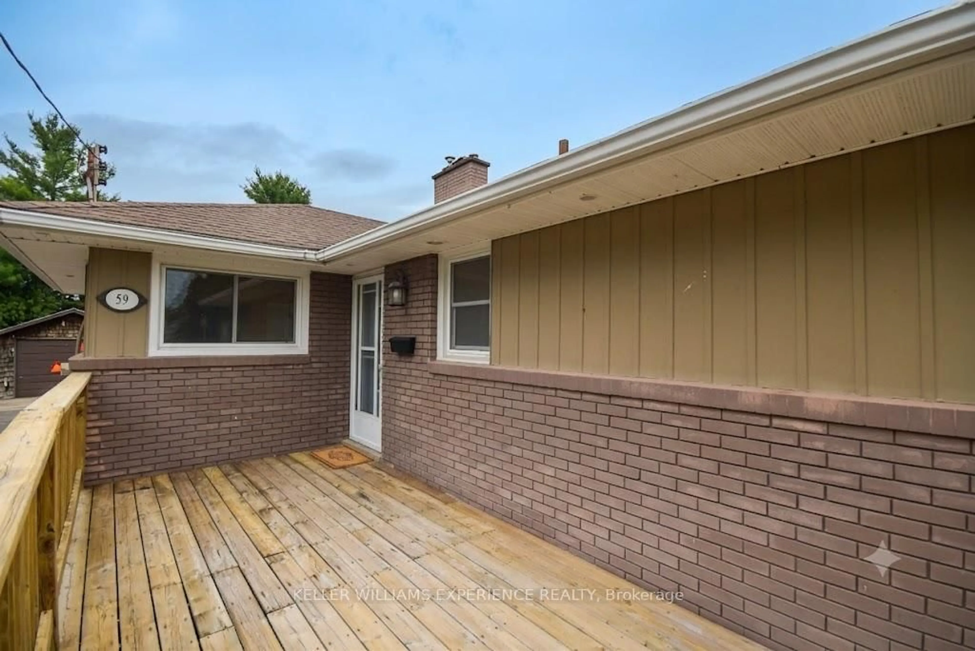 Home with brick exterior material, street for 59 Wiltshire Dr, Chatham-Kent Ontario N7L 2N4