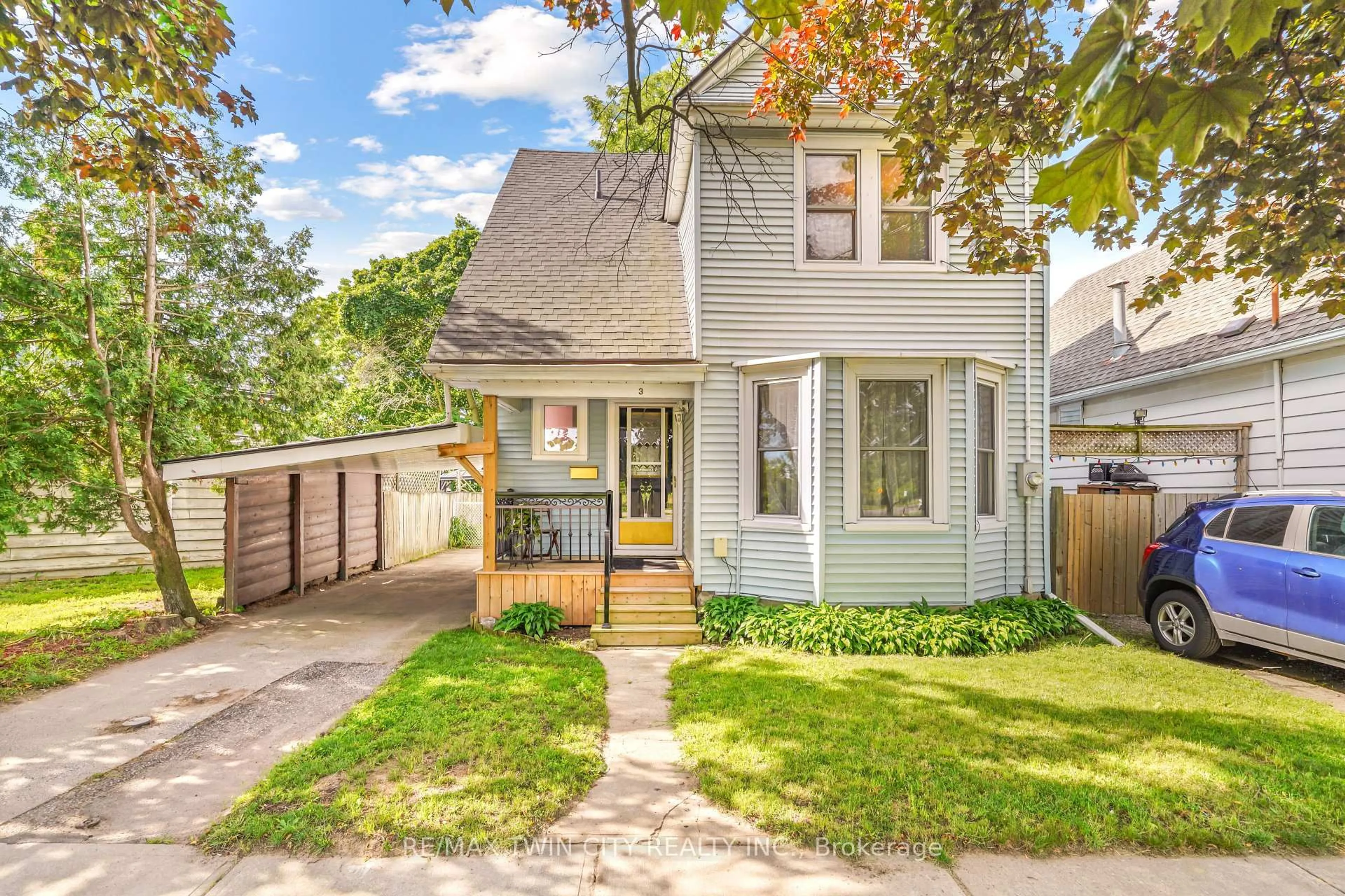 Home with vinyl exterior material, street for 3 Brighton Ave, Brantford Ontario N3S 1V5
