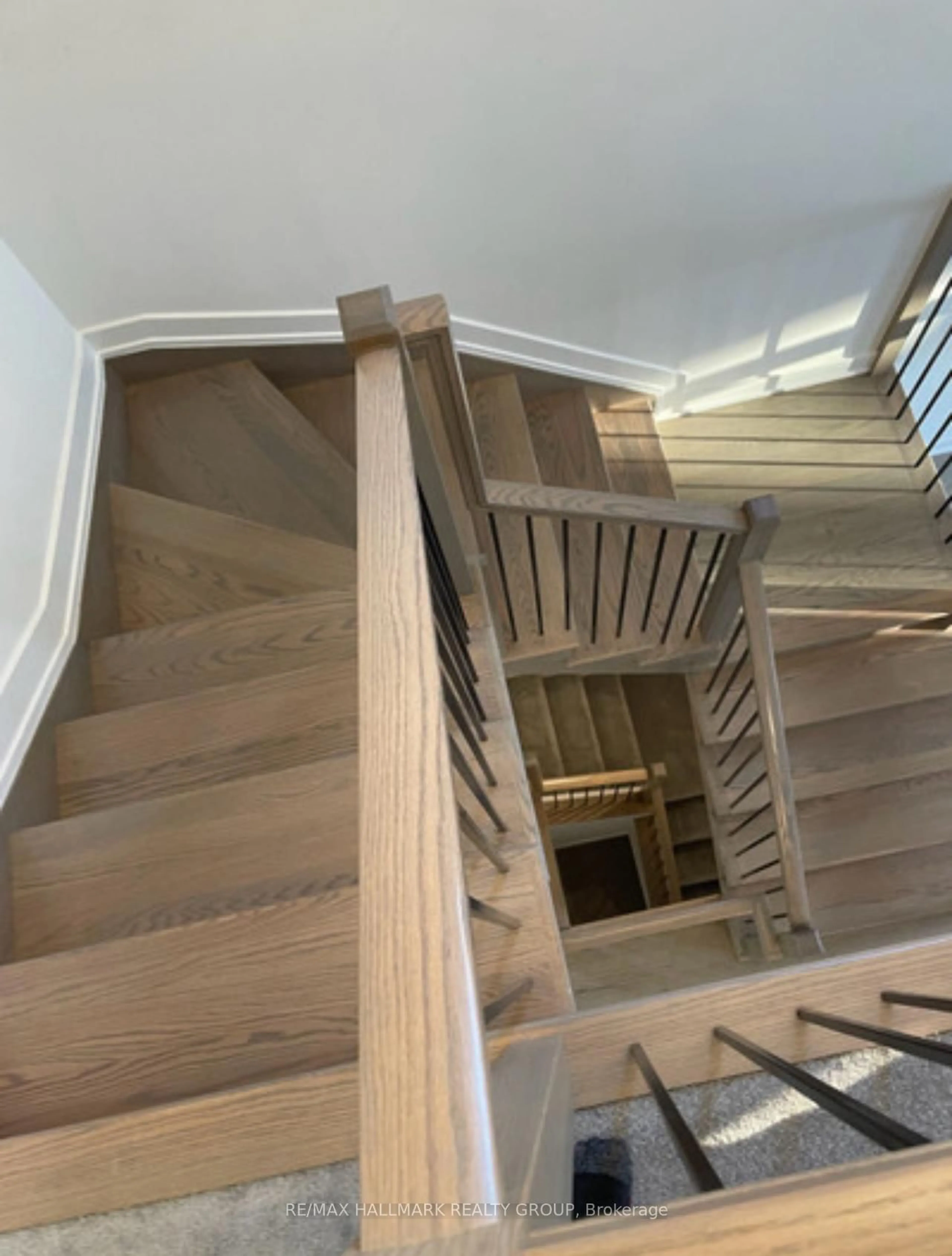 Stairs for 515 Corretto Pl, Ottawa Ontario K2J 6Z1