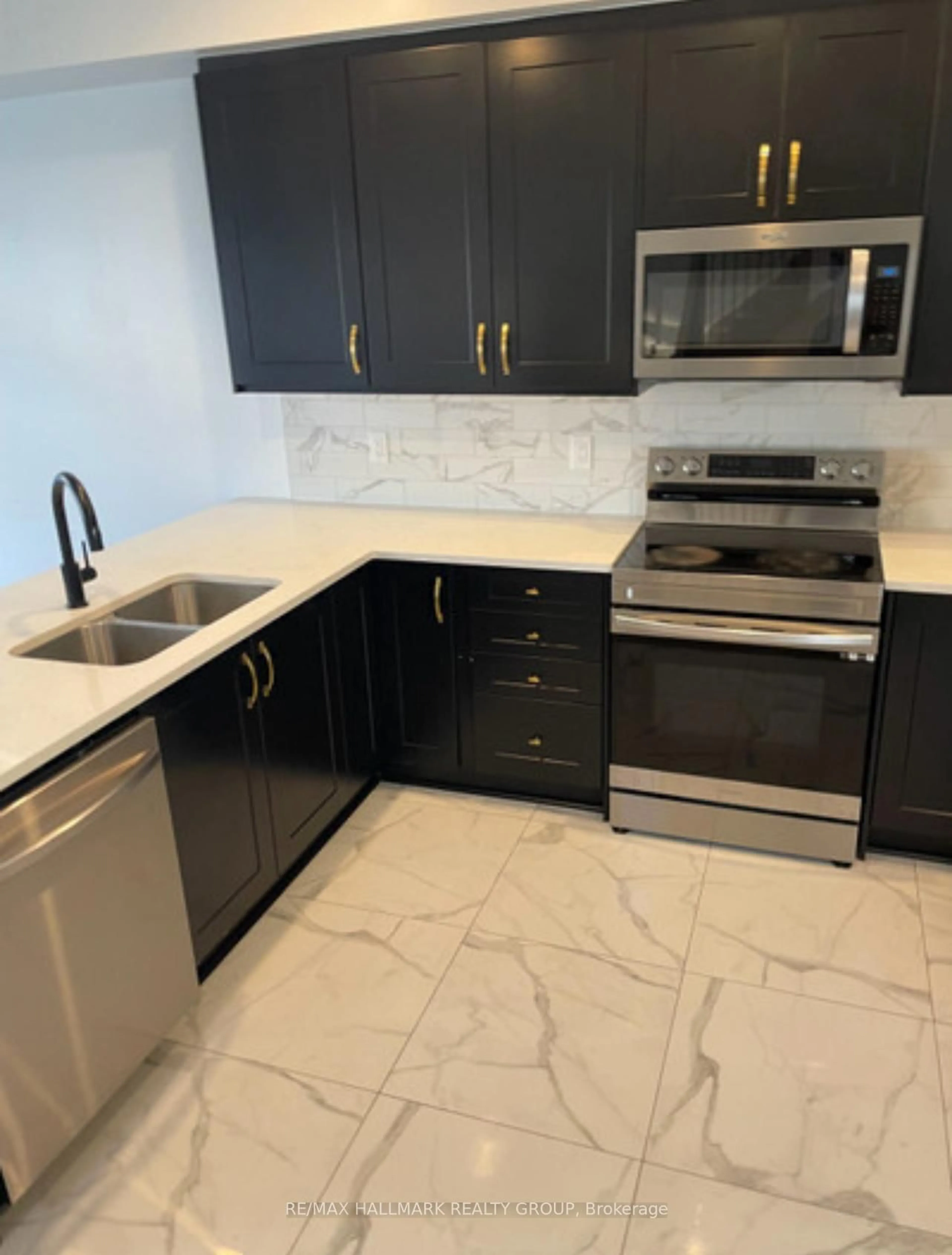 Standard kitchen, ceramic/tile floor for 515 Corretto Pl, Ottawa Ontario K2J 6Z1