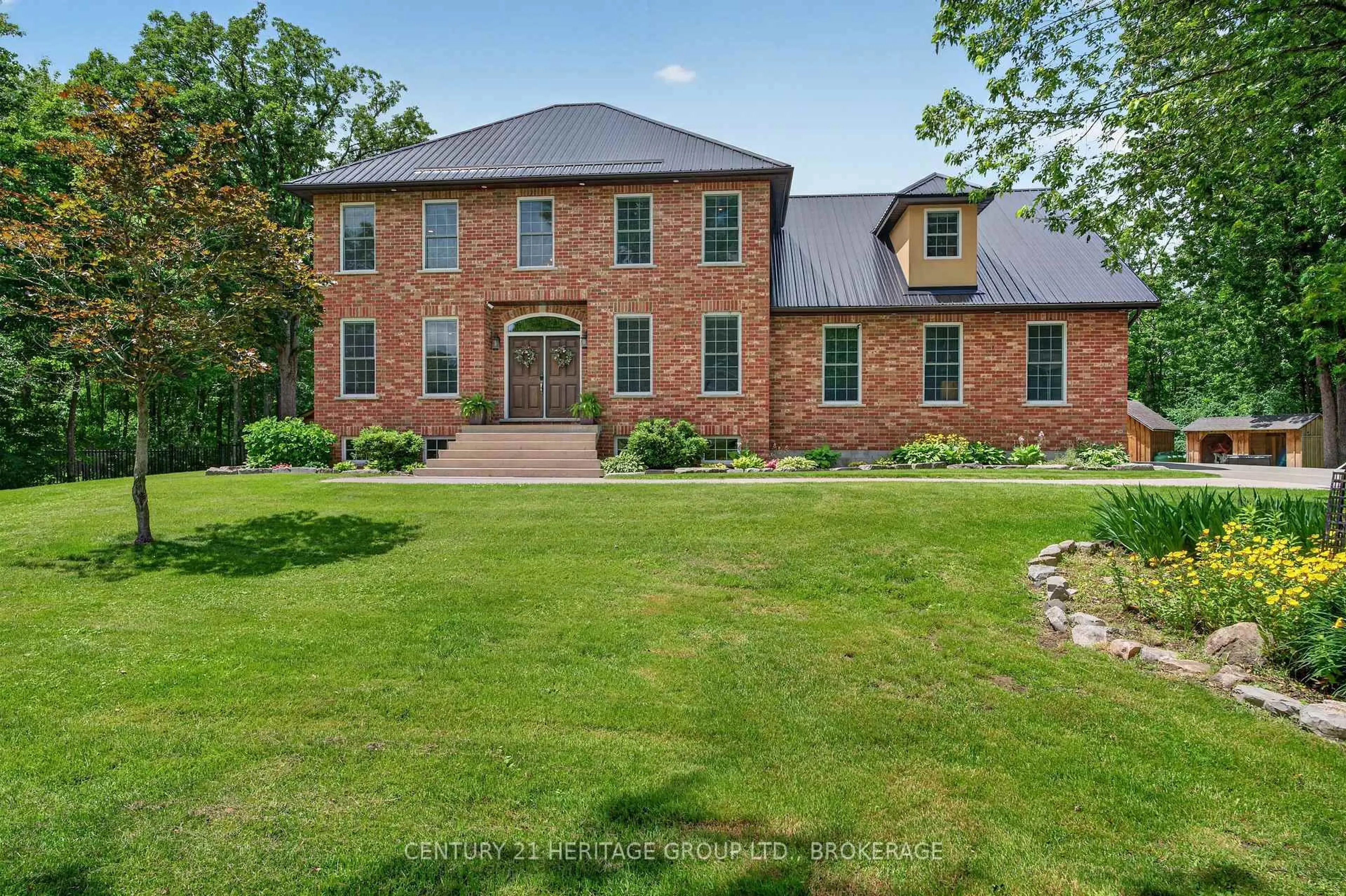 Home with brick exterior material, unknown for 13 Fawn Brook Dr, Mcdonalds Corners Ontario K0H 1M0