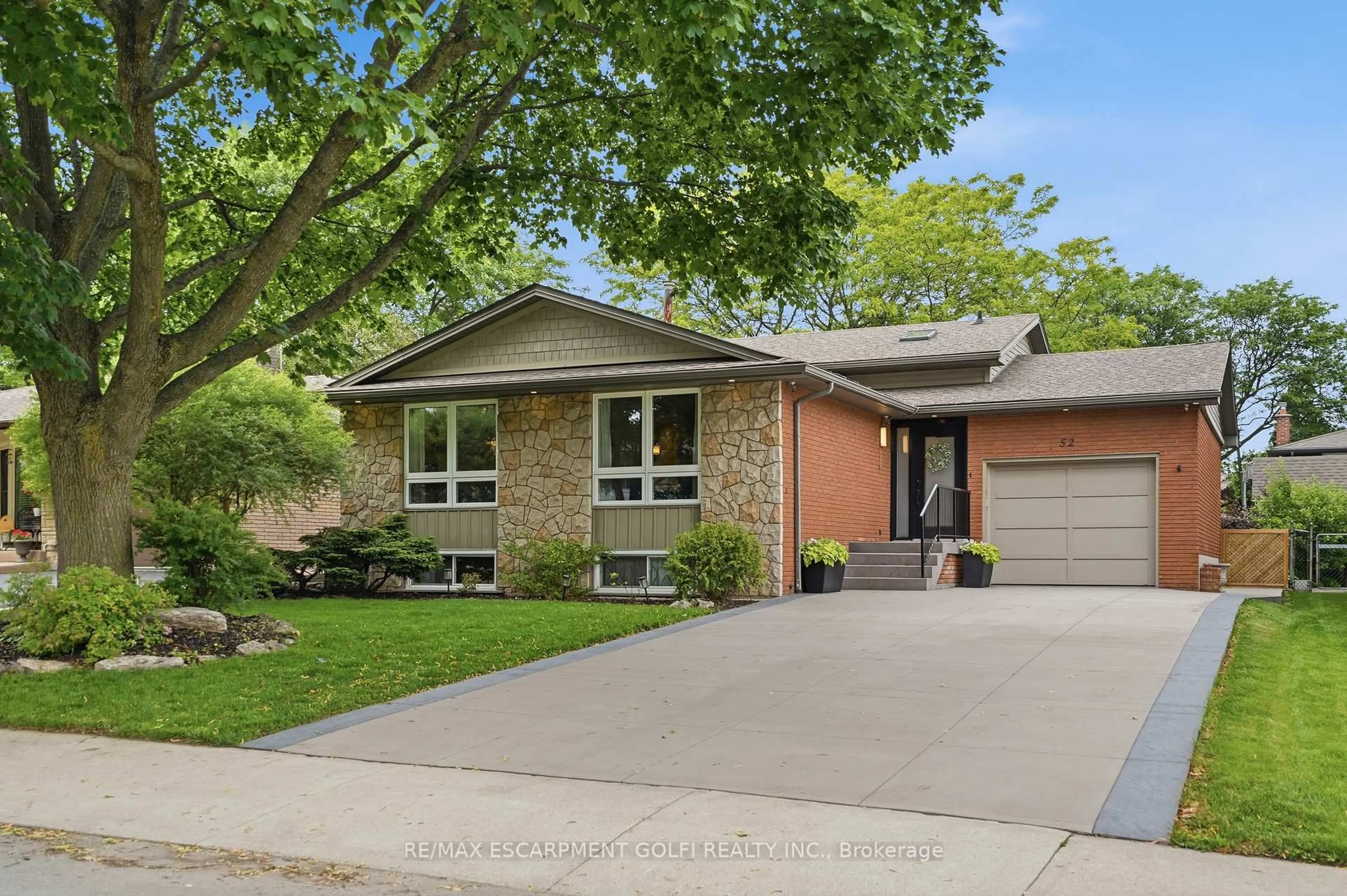 Home with brick exterior material, street for 52 San Pedro Dr, Hamilton Ontario L9C 2C6