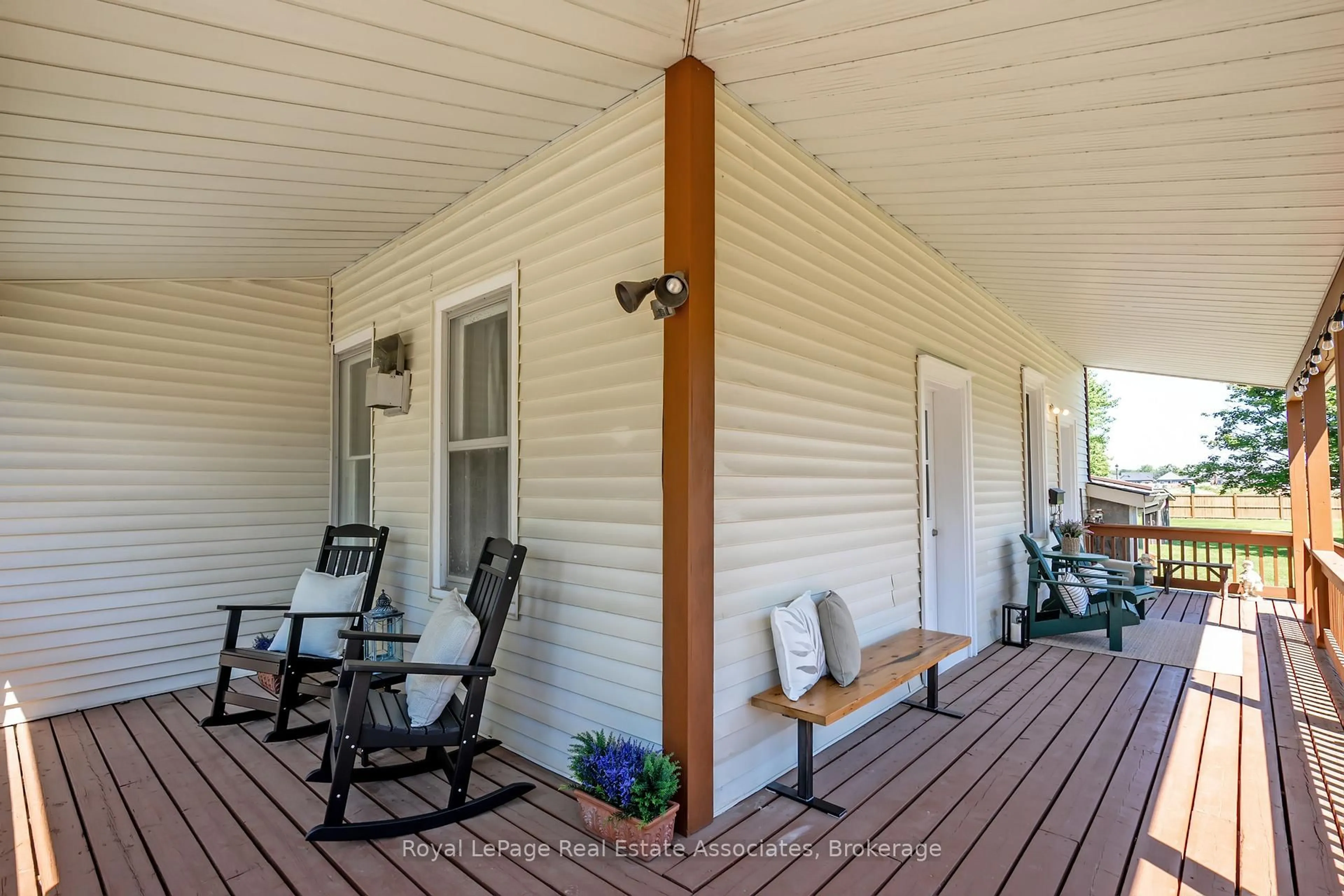 Patio, unknown for 428 Line 2 Rd, Niagara-on-the-Lake Ontario L0S 1J0