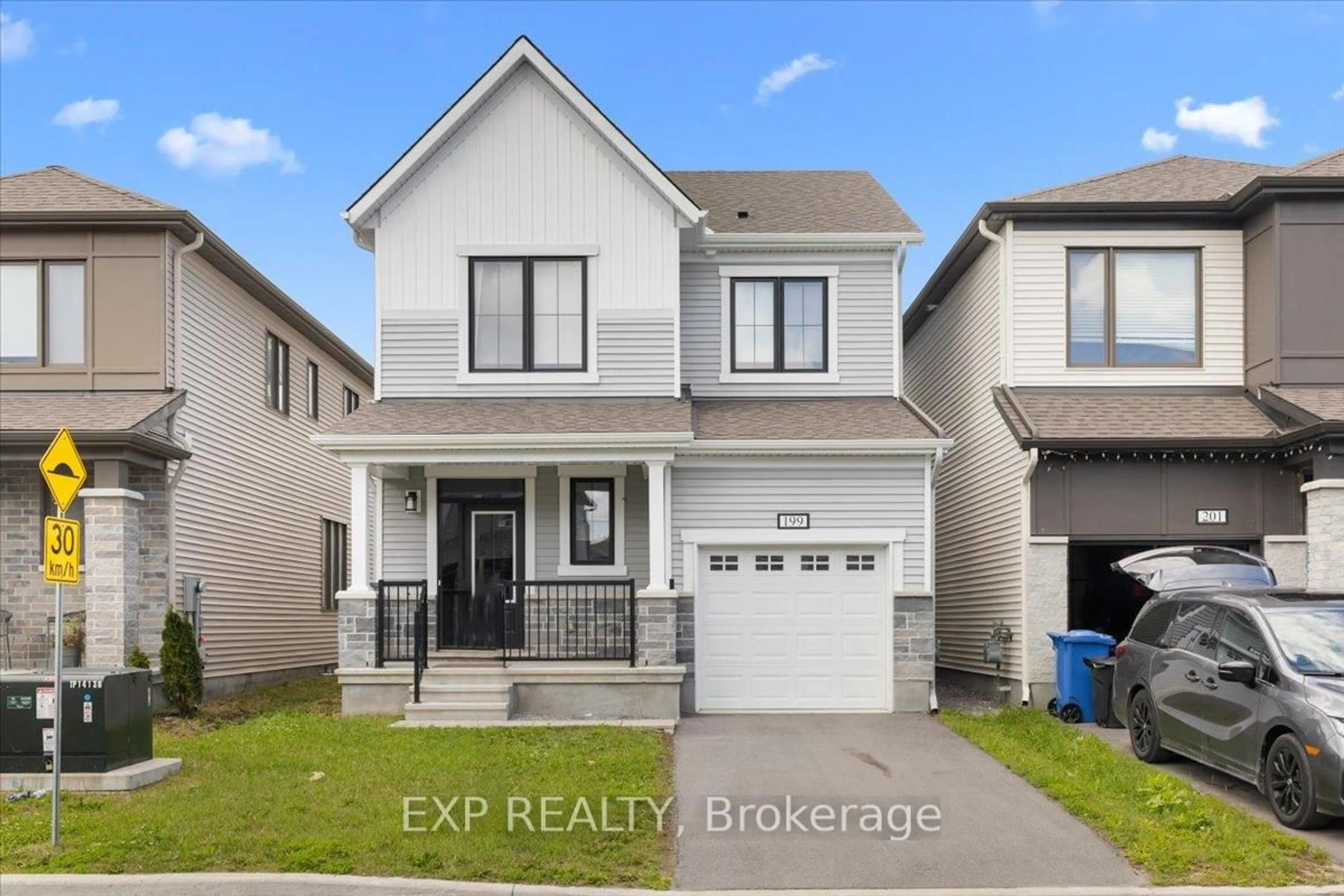 Home with vinyl exterior material, street for 199 Yearling Circ, Richmond Ontario K0A 2Z0