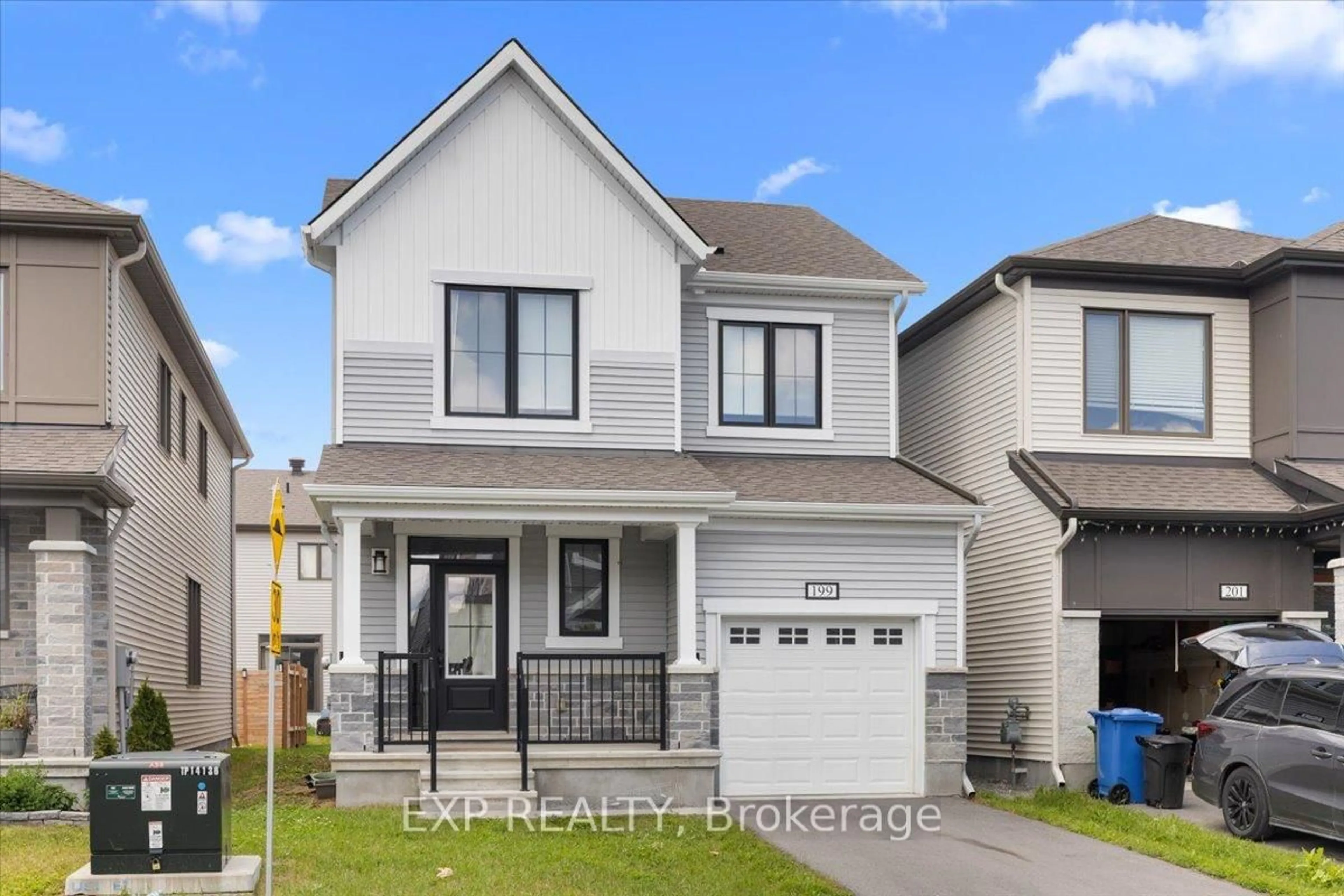 Home with vinyl exterior material, street for 199 Yearling Circ, Richmond Ontario K0A 2Z0