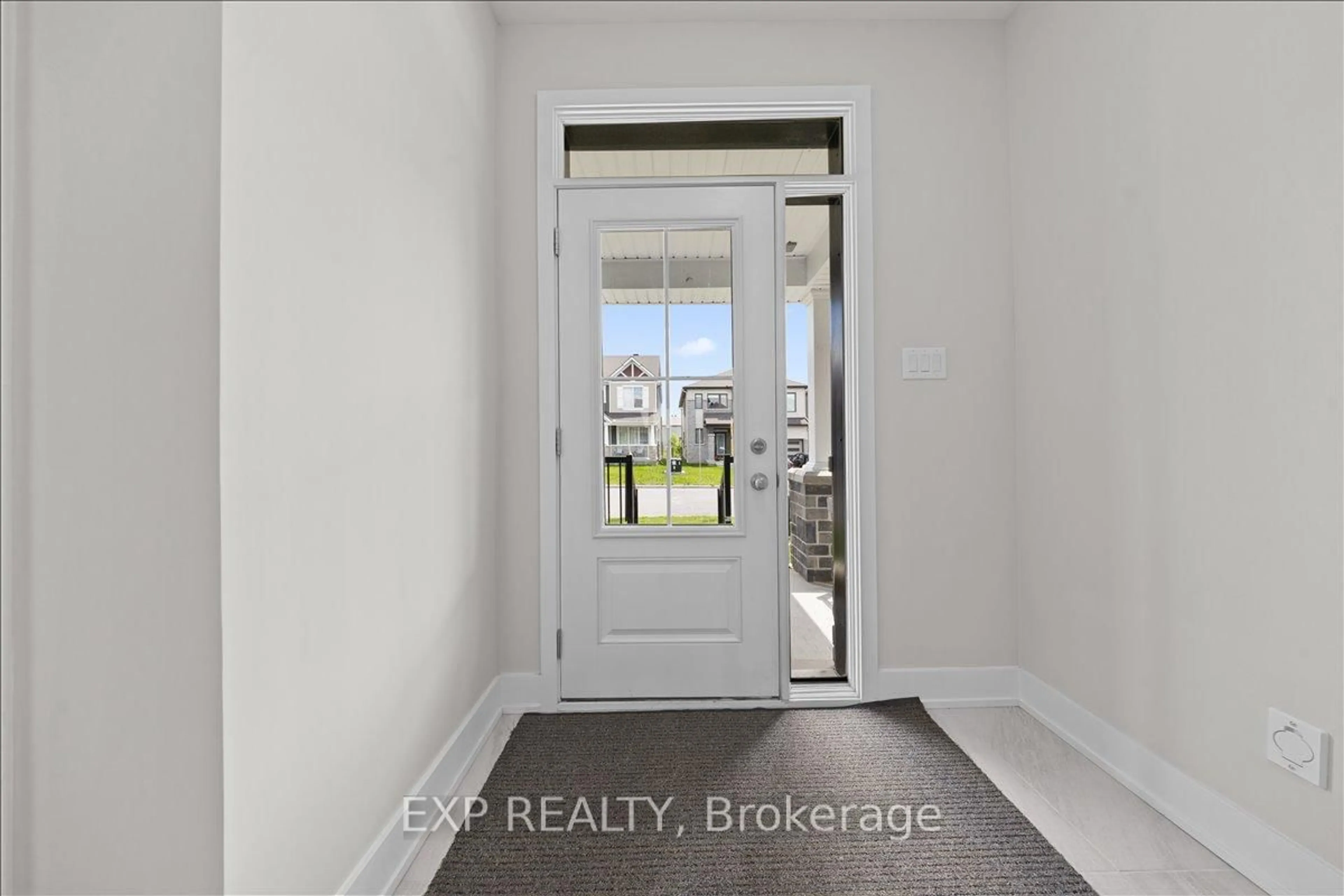 Indoor entryway for 199 Yearling Circ, Richmond Ontario K0A 2Z0