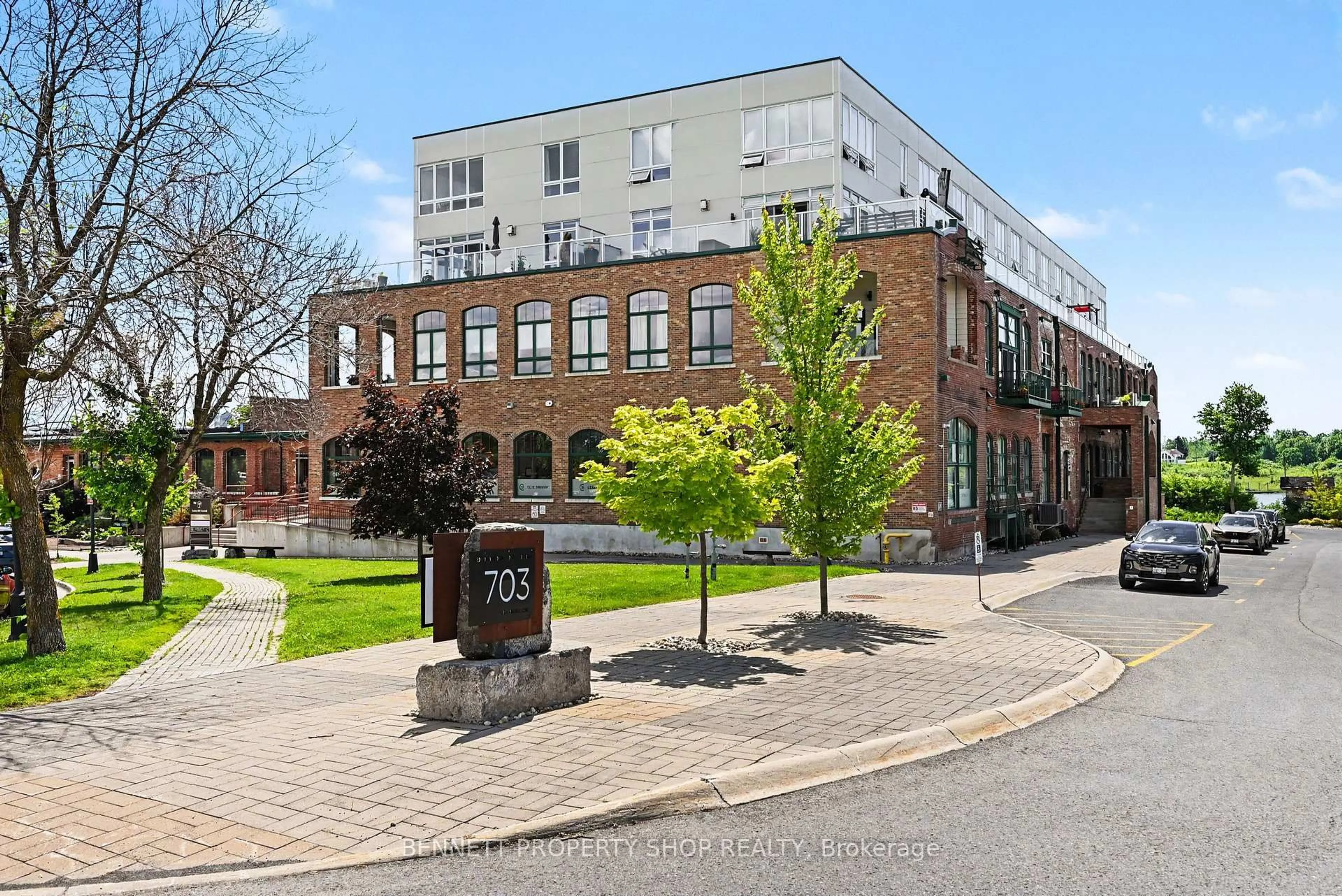 Patio, street for 703 Cotton Mill St #303, Cornwall Ontario K6H 0E7