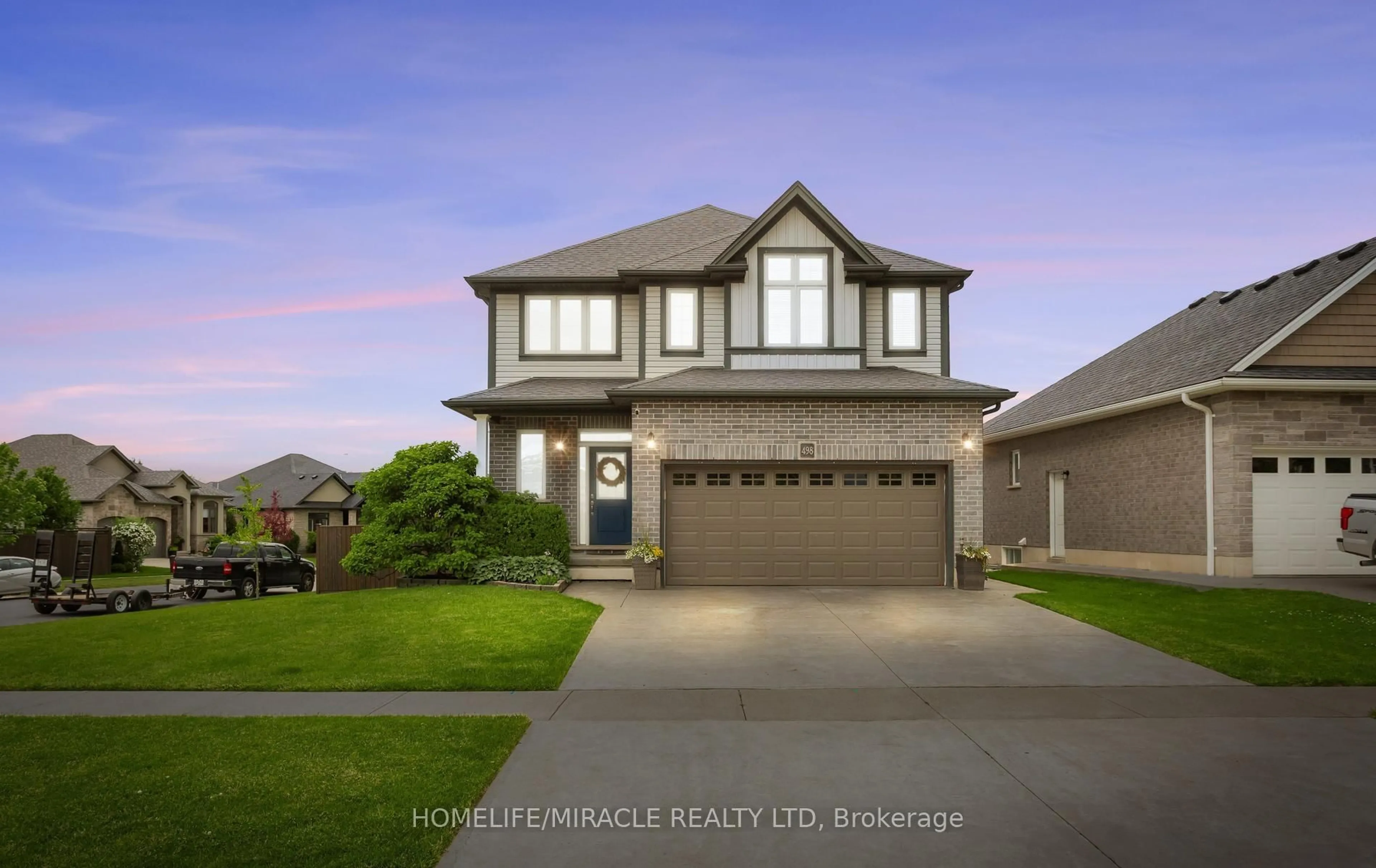 Home with vinyl exterior material, street for 498 Fairway Rd, Woodstock Ontario N4T 0J1