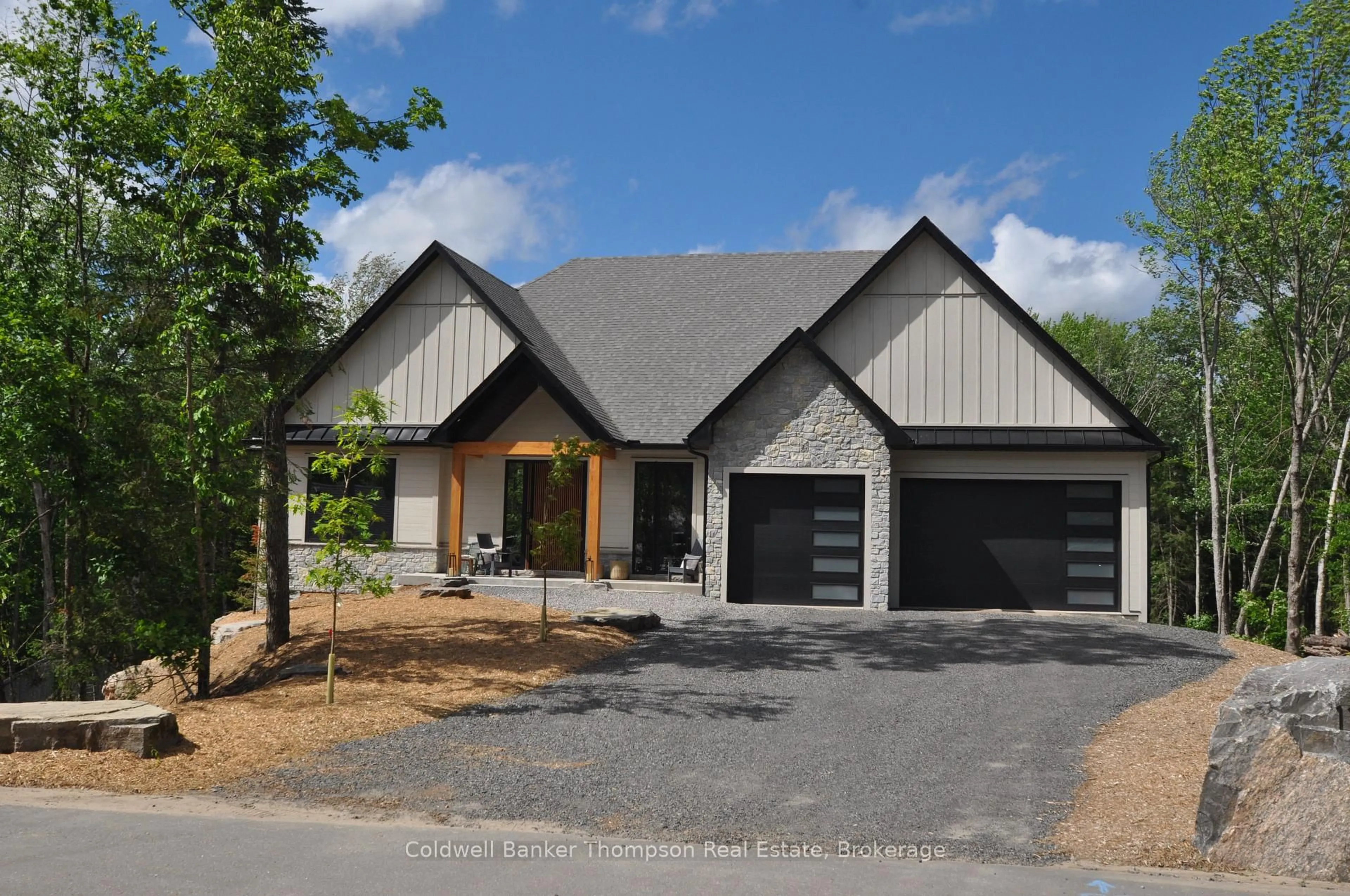 Home with brick exterior material, street for 11 Glen Eagle Crt, Huntsville Ontario P1H 1B1