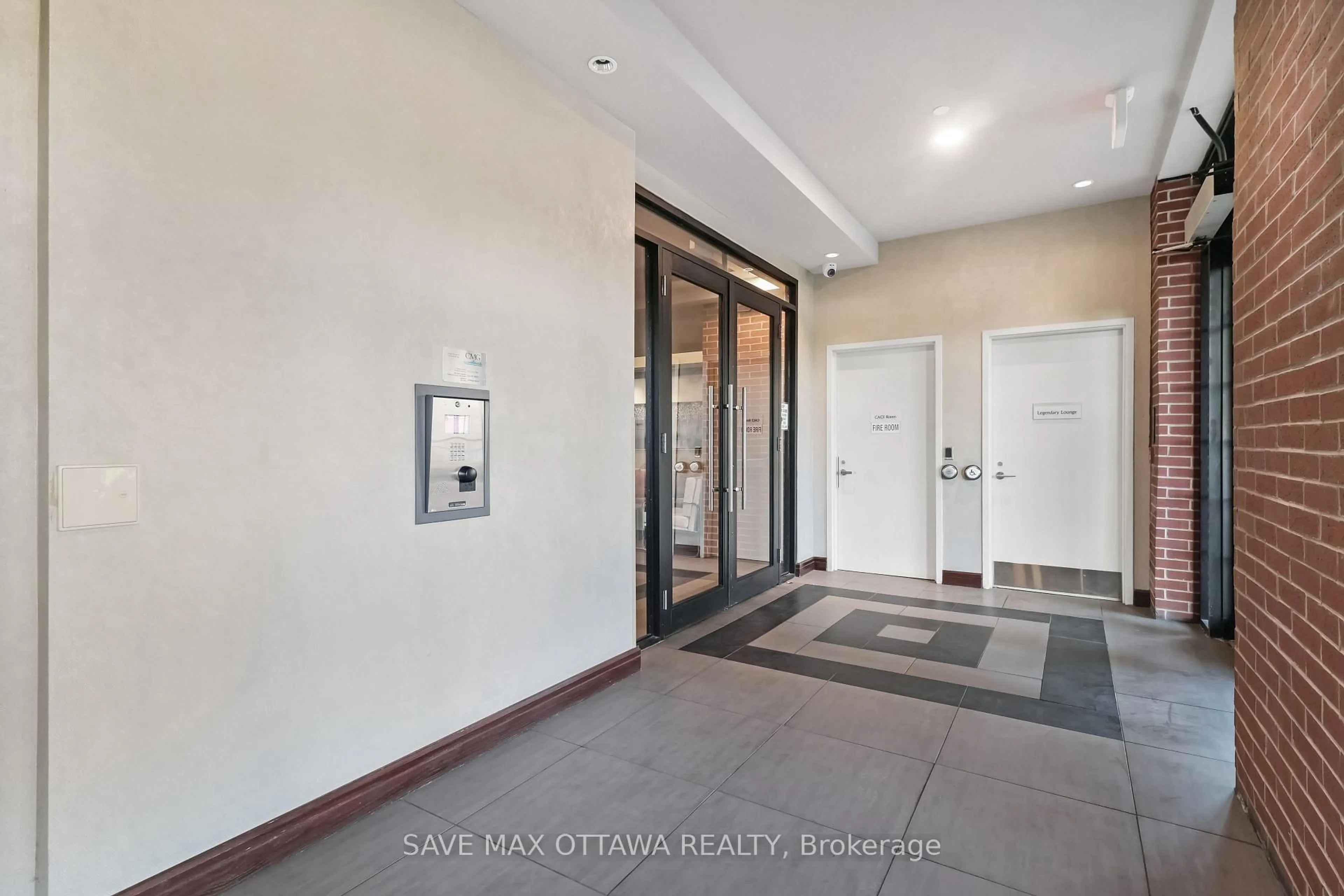Indoor foyer for 555 Anand Private #801, Ottawa Ontario K1V 2R7