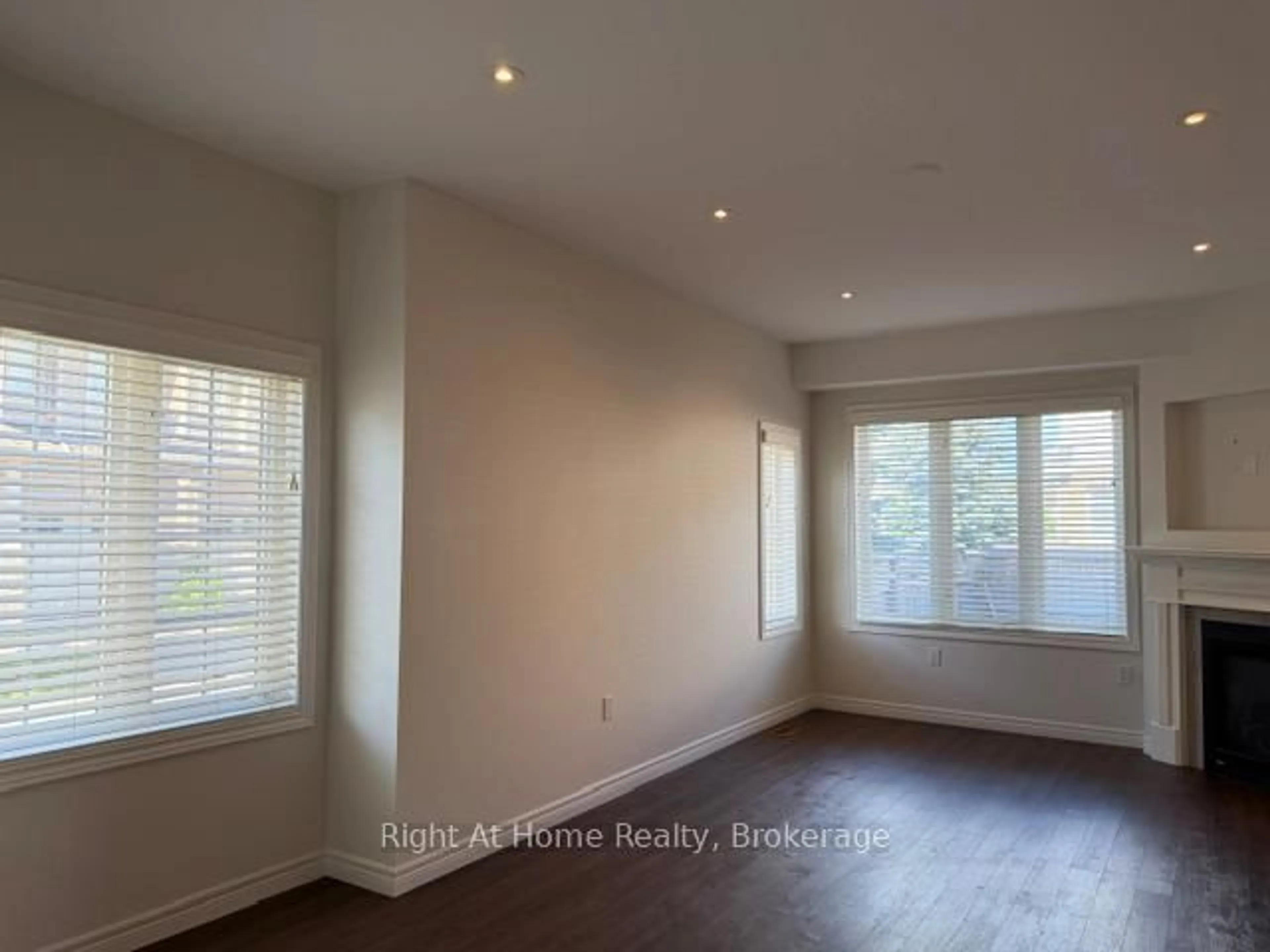 A pic of a room for 11 White Star Lane, Grimsby Ontario L3M 0H4