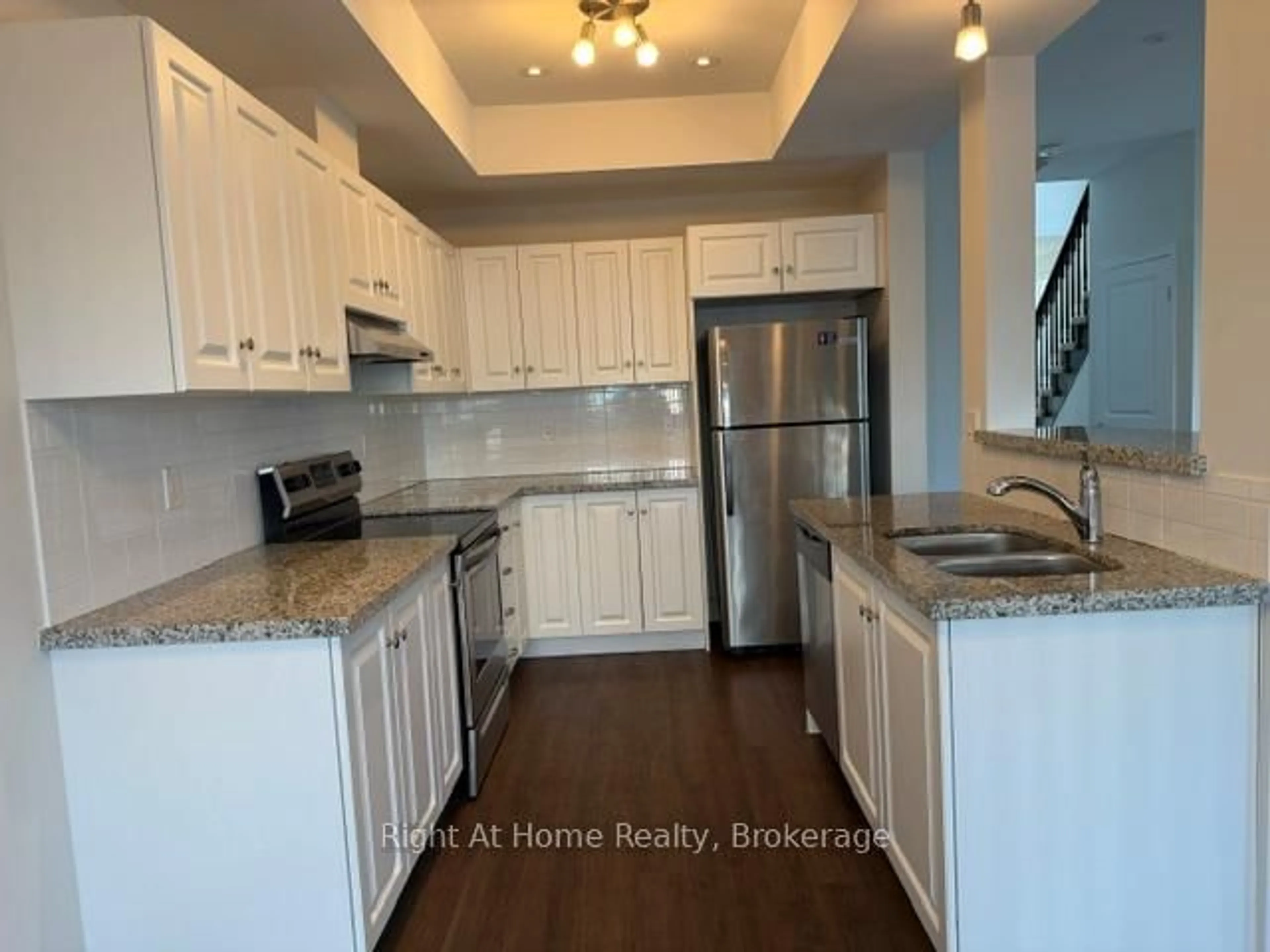 Unknown for 11 White Star Lane, Grimsby Ontario L3M 0H4