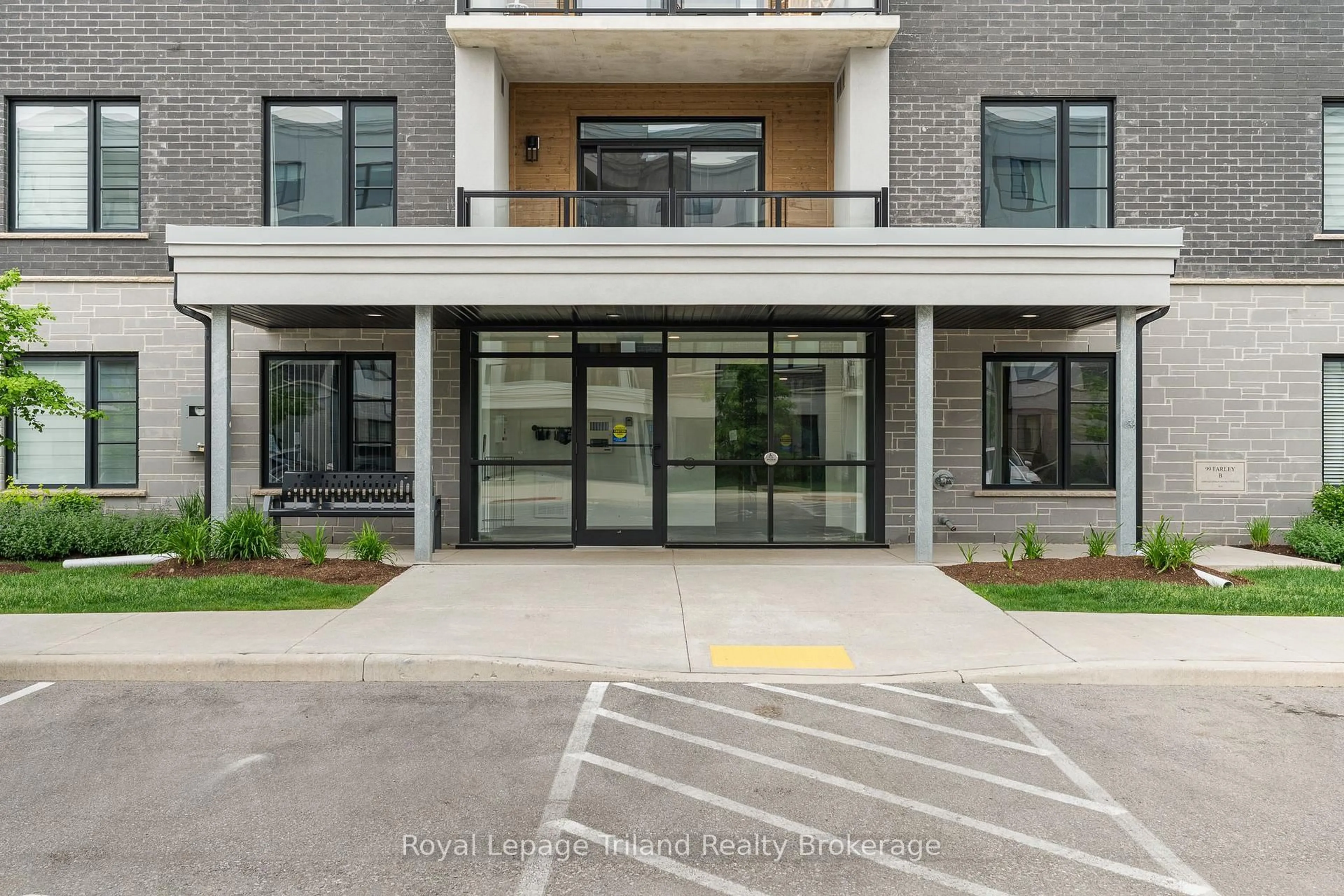 Unknown for 408-99B Farley Rd, Centre Wellington Ontario N1M 0K5
