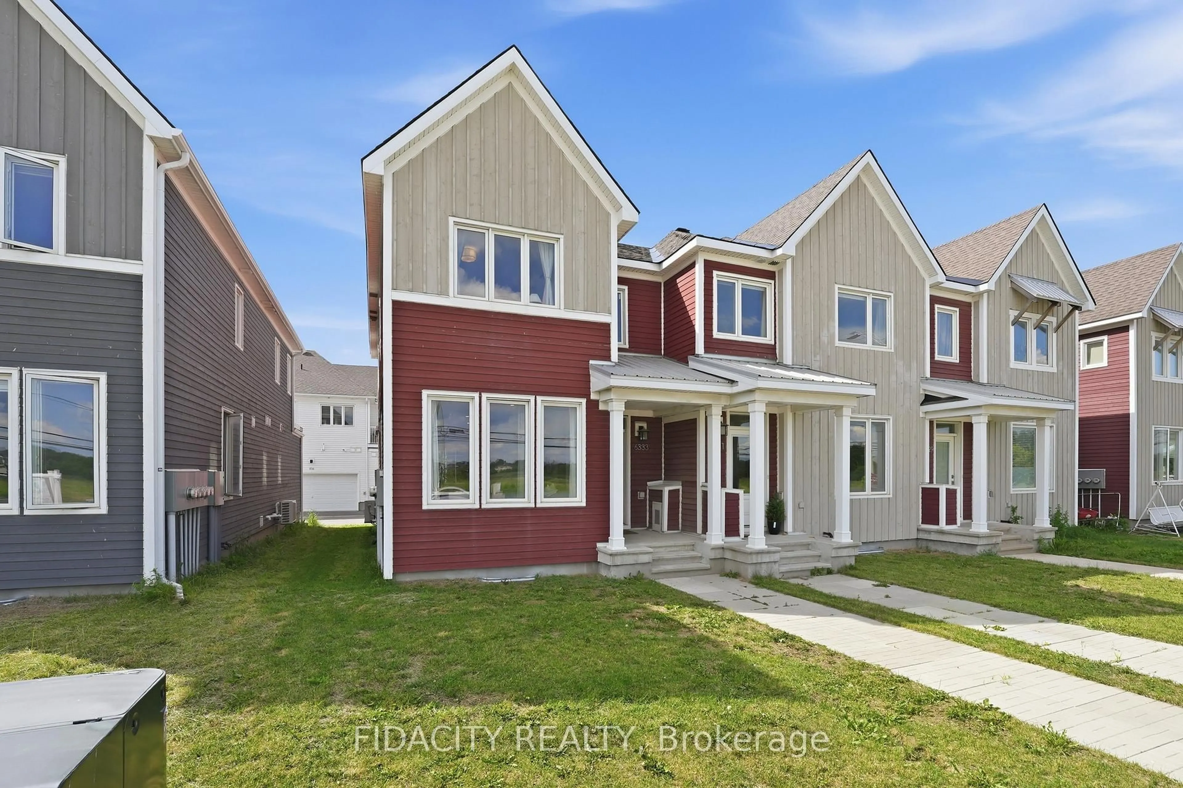 Home with vinyl exterior material, street for 6333 Perth St, Perth Road Ontario K0H 2L0