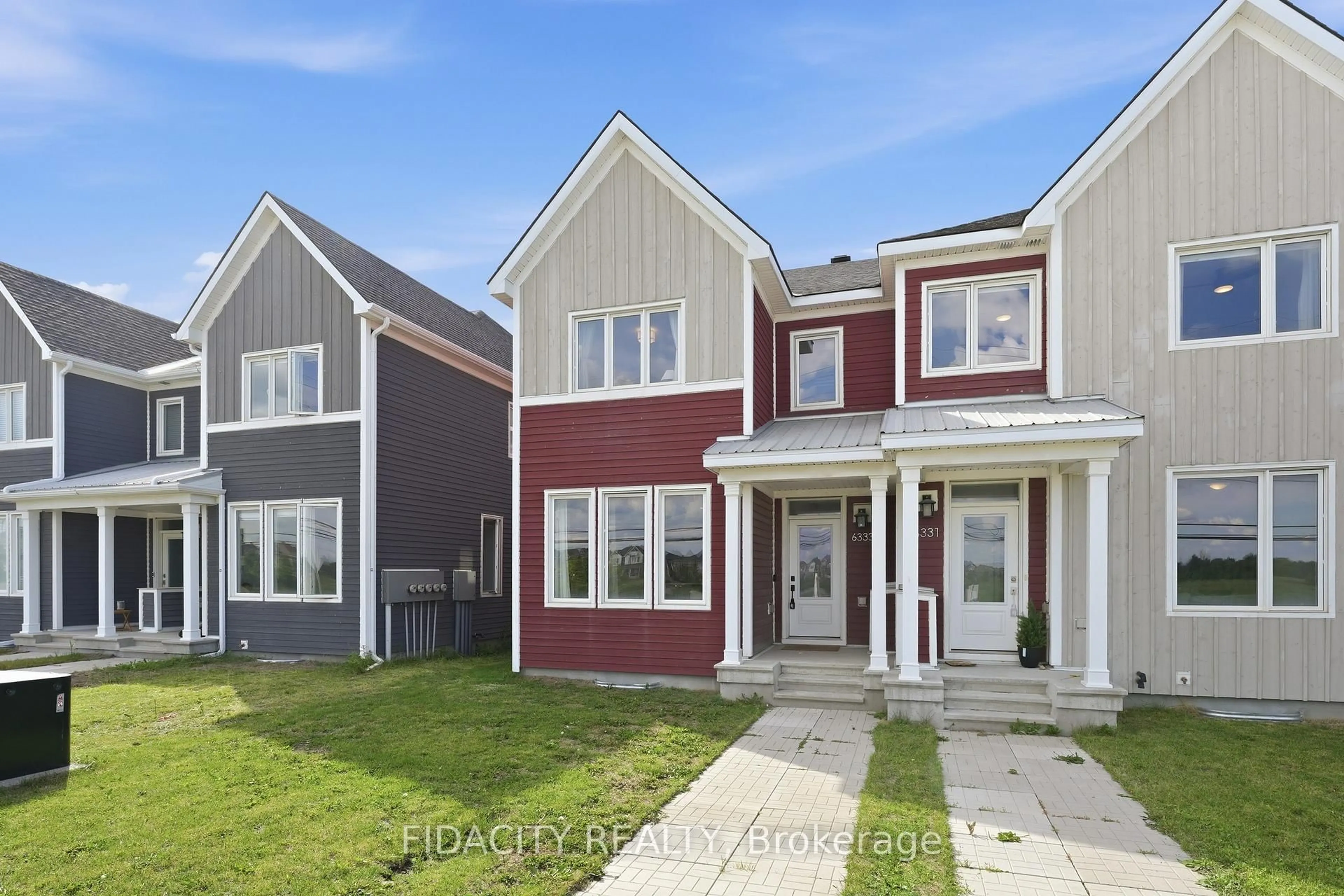 Home with vinyl exterior material, street for 6333 Perth St, Perth Road Ontario K0H 2L0