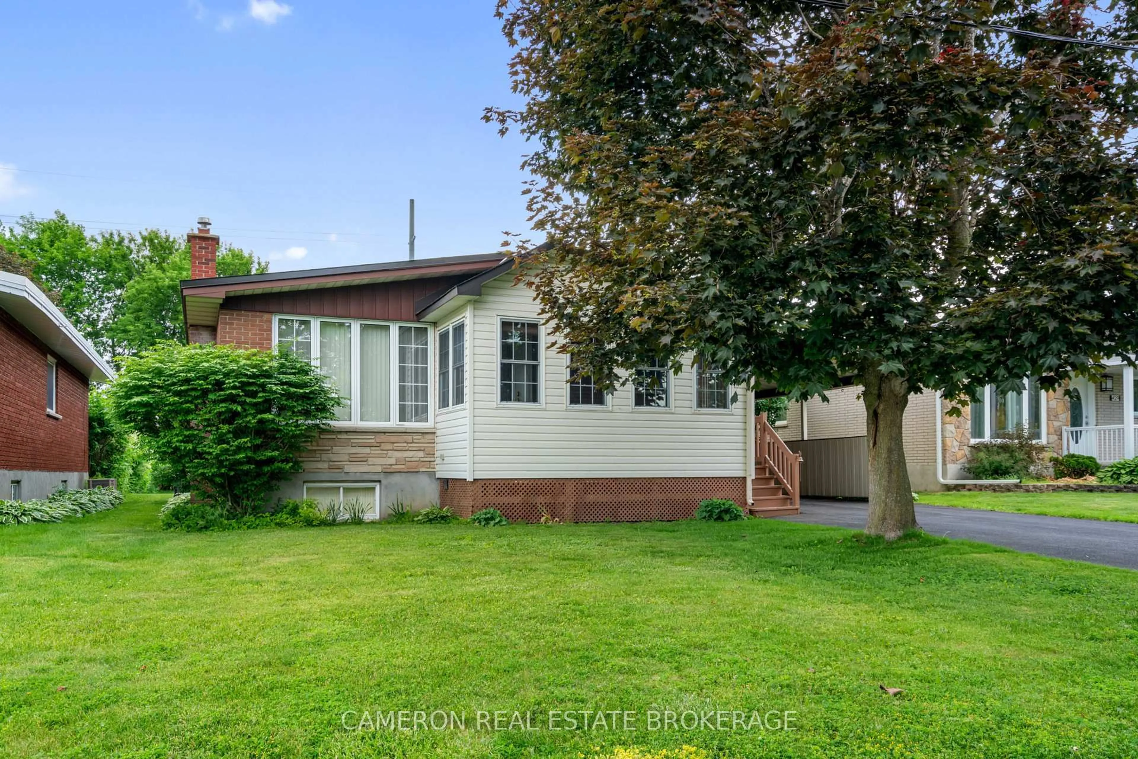 Unknown for 425 Danis Ave, Cornwall Ontario K6H 5G2