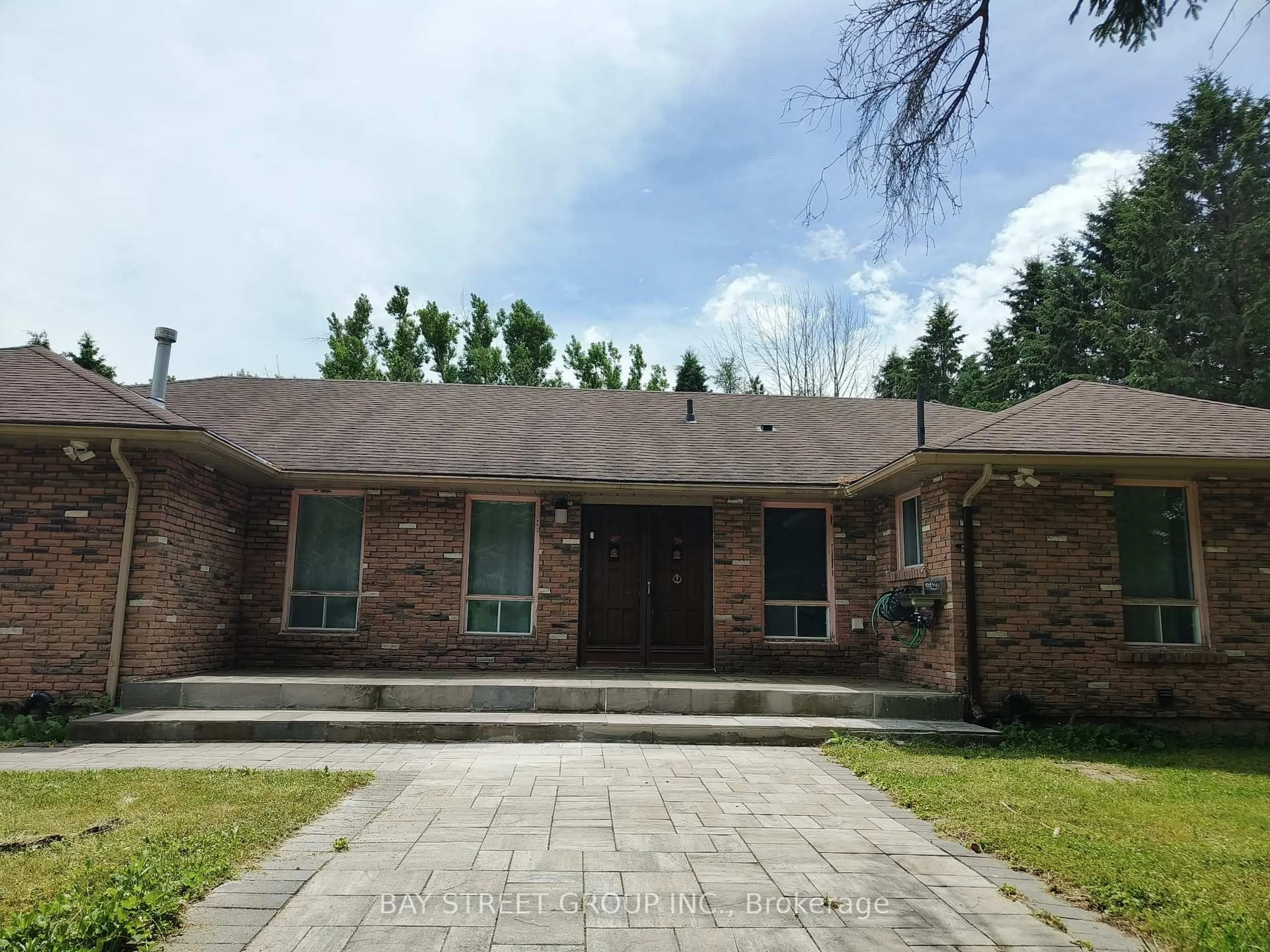 Home with brick exterior material, street for 49 Maplewood Dr, Amaranth Ontario L9V 3N6