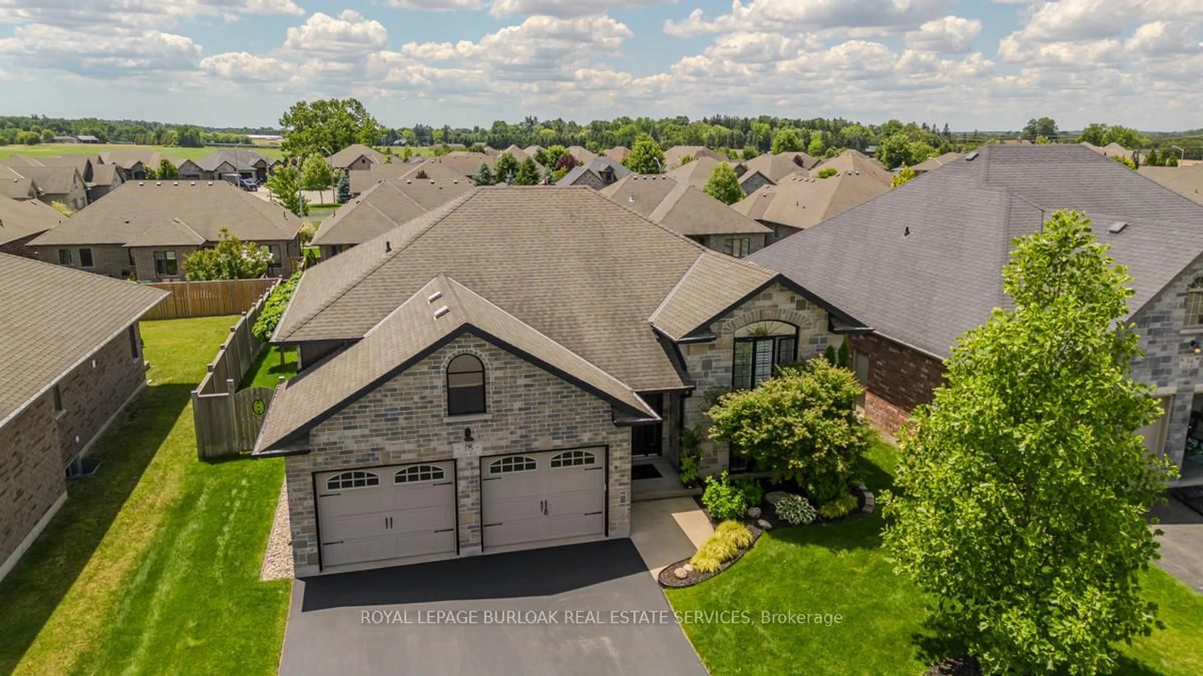 A pic from outside/outdoor area/front of a property/back of a property/a pic from drone, unknown for 38 Tan Ave, Norfolk Ontario N0E 1Y0