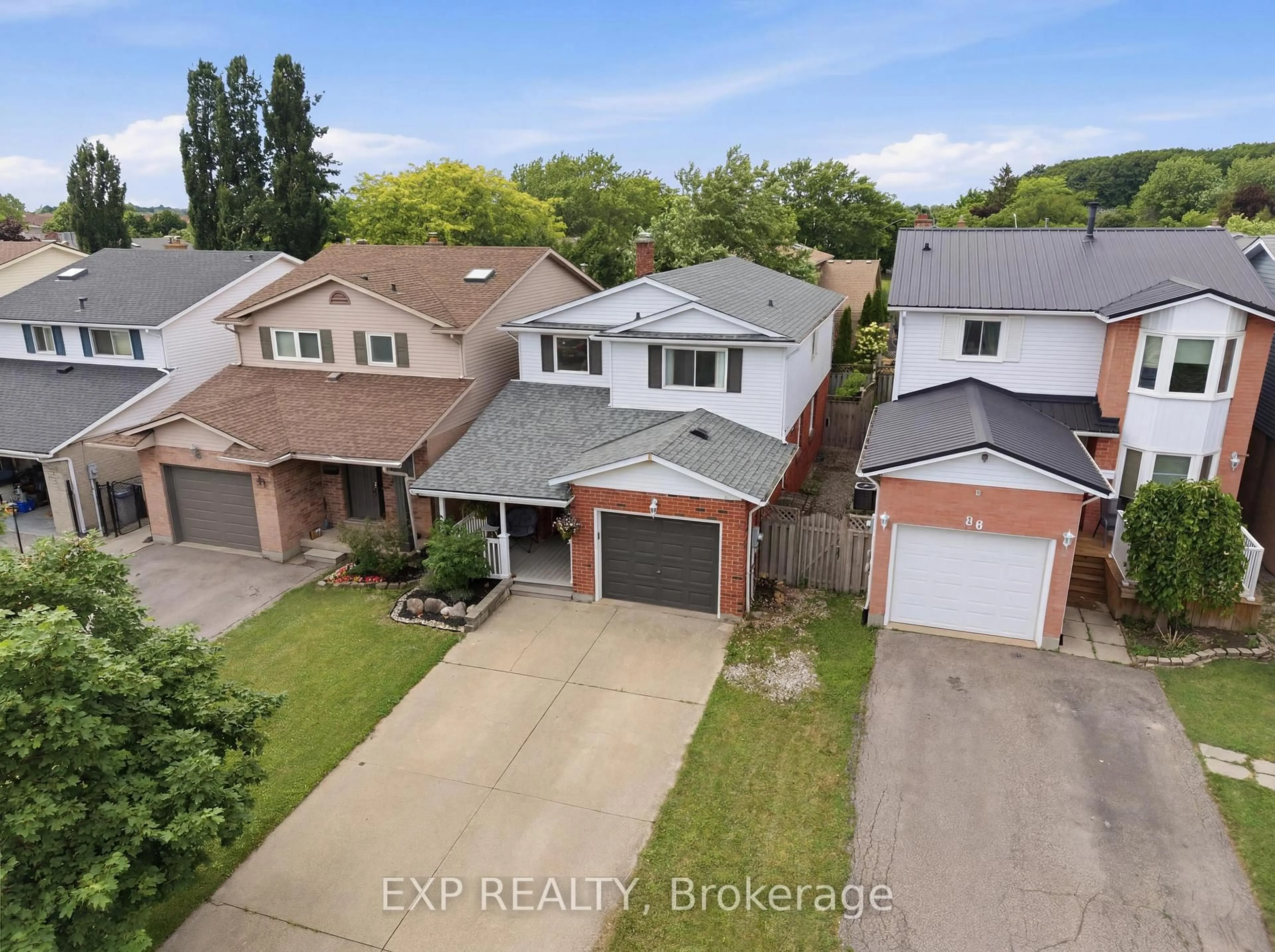 A pic from outside/outdoor area/front of a property/back of a property/a pic from drone, street for 86 Baxter Cres, Thorold Ontario L2V 4R6