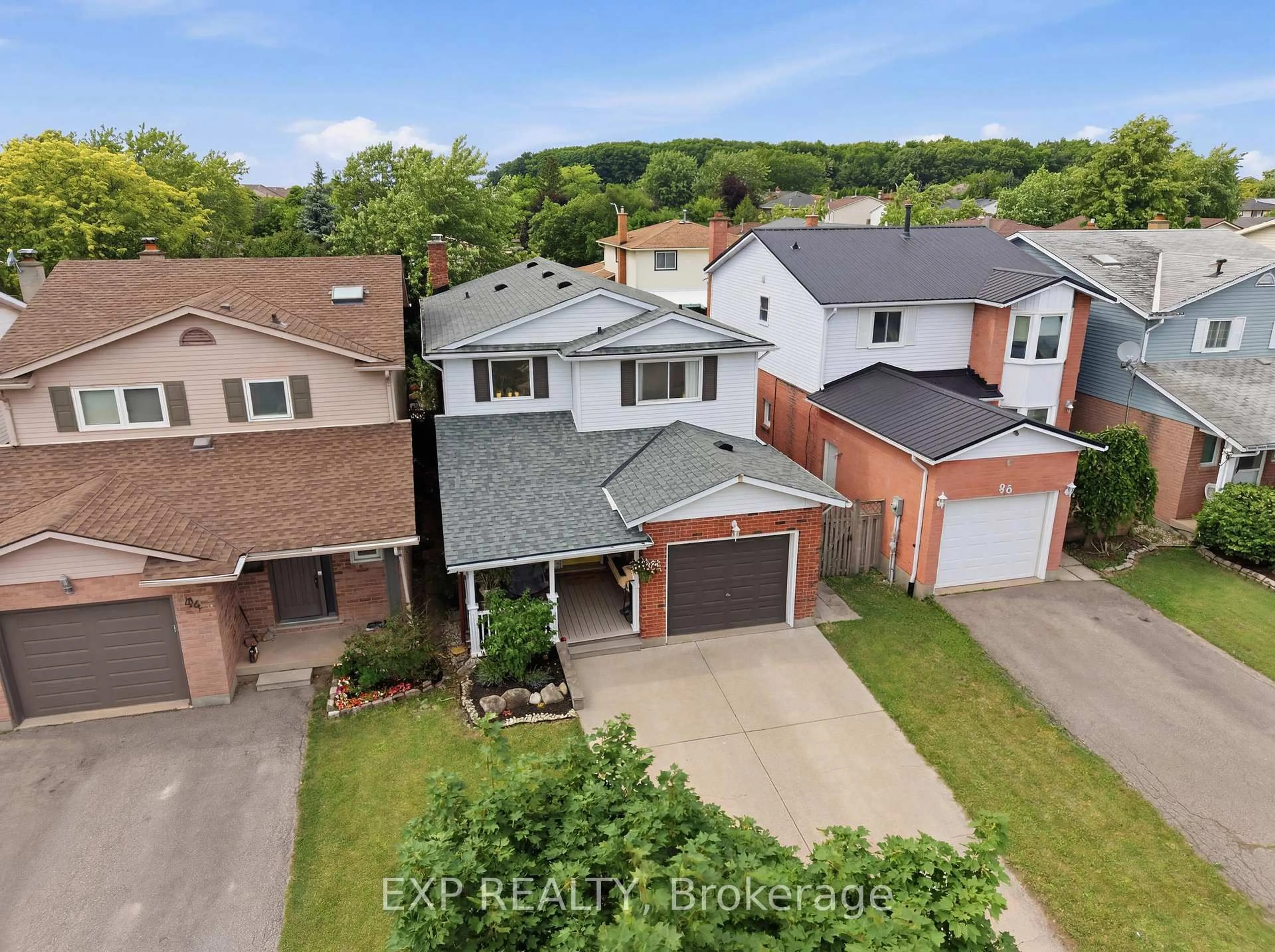 A pic from outside/outdoor area/front of a property/back of a property/a pic from drone, street for 86 Baxter Cres, Thorold Ontario L2V 4R6